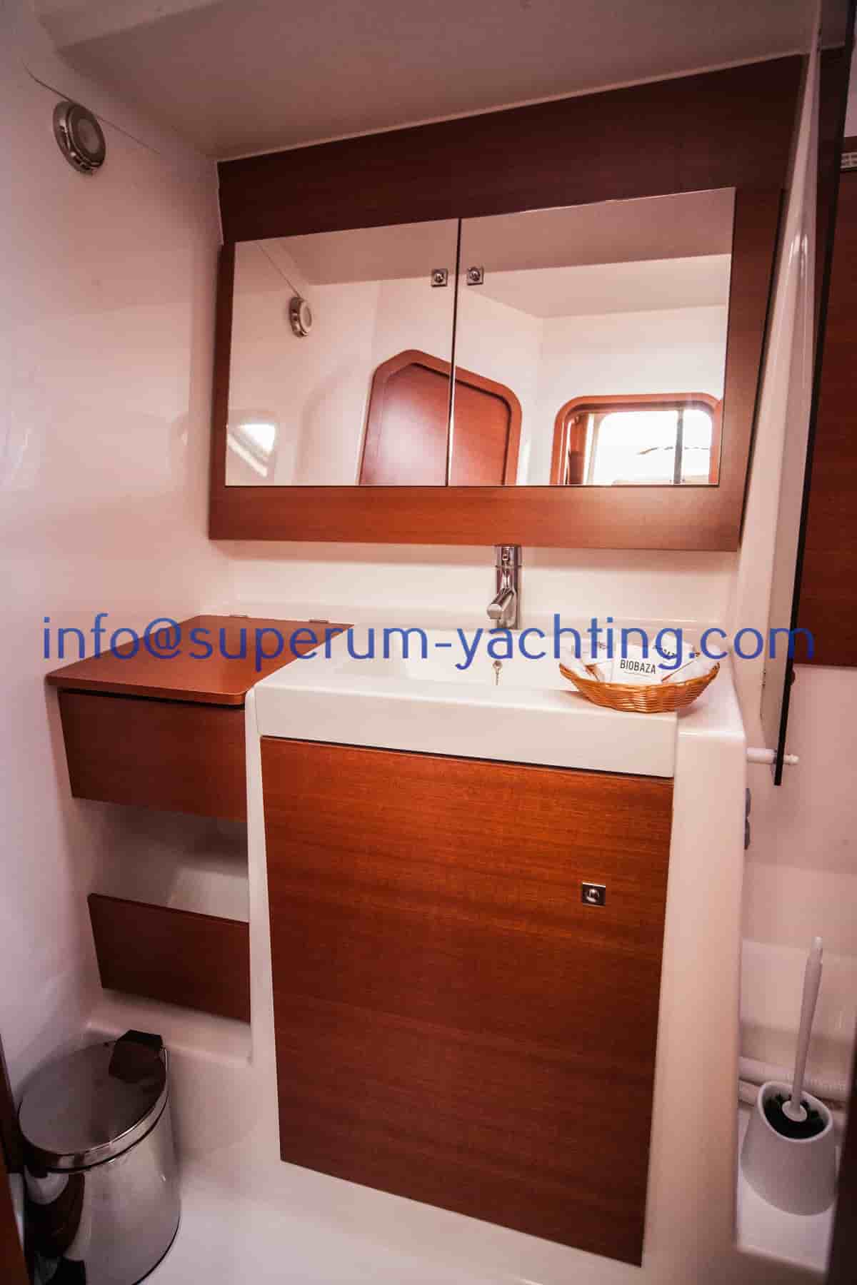 Dufour 560 Grand Large - View 23