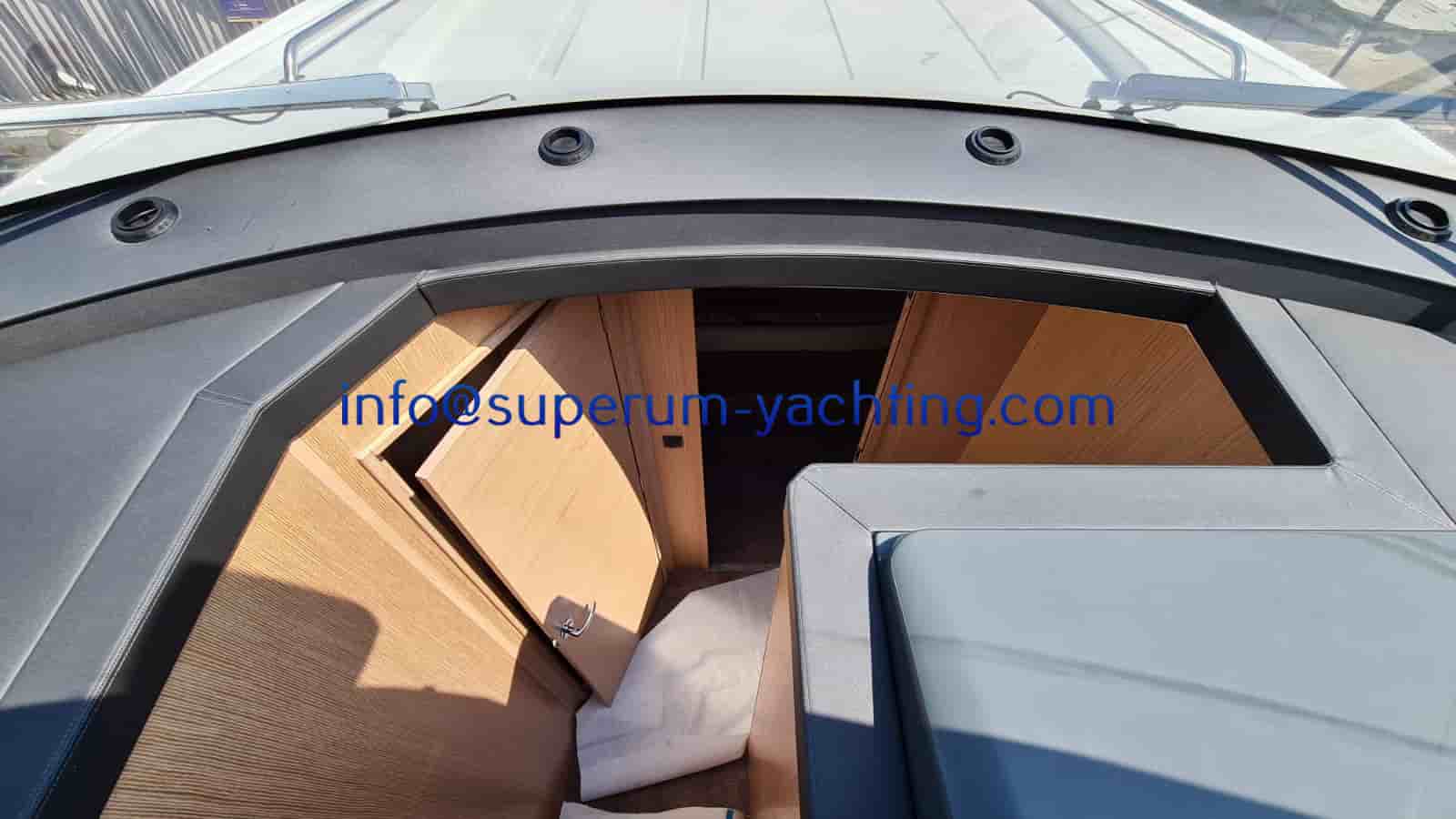 Bavaria R40 Coupe - View 13