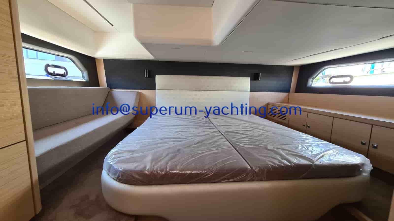 Bavaria R40 Coupe - View 16