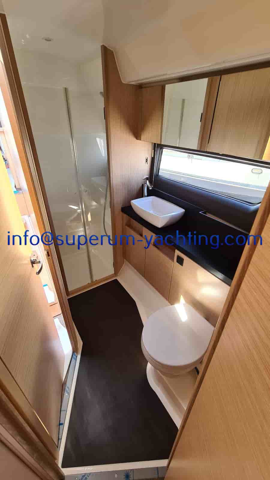 Bavaria R40 Coupe - View 17