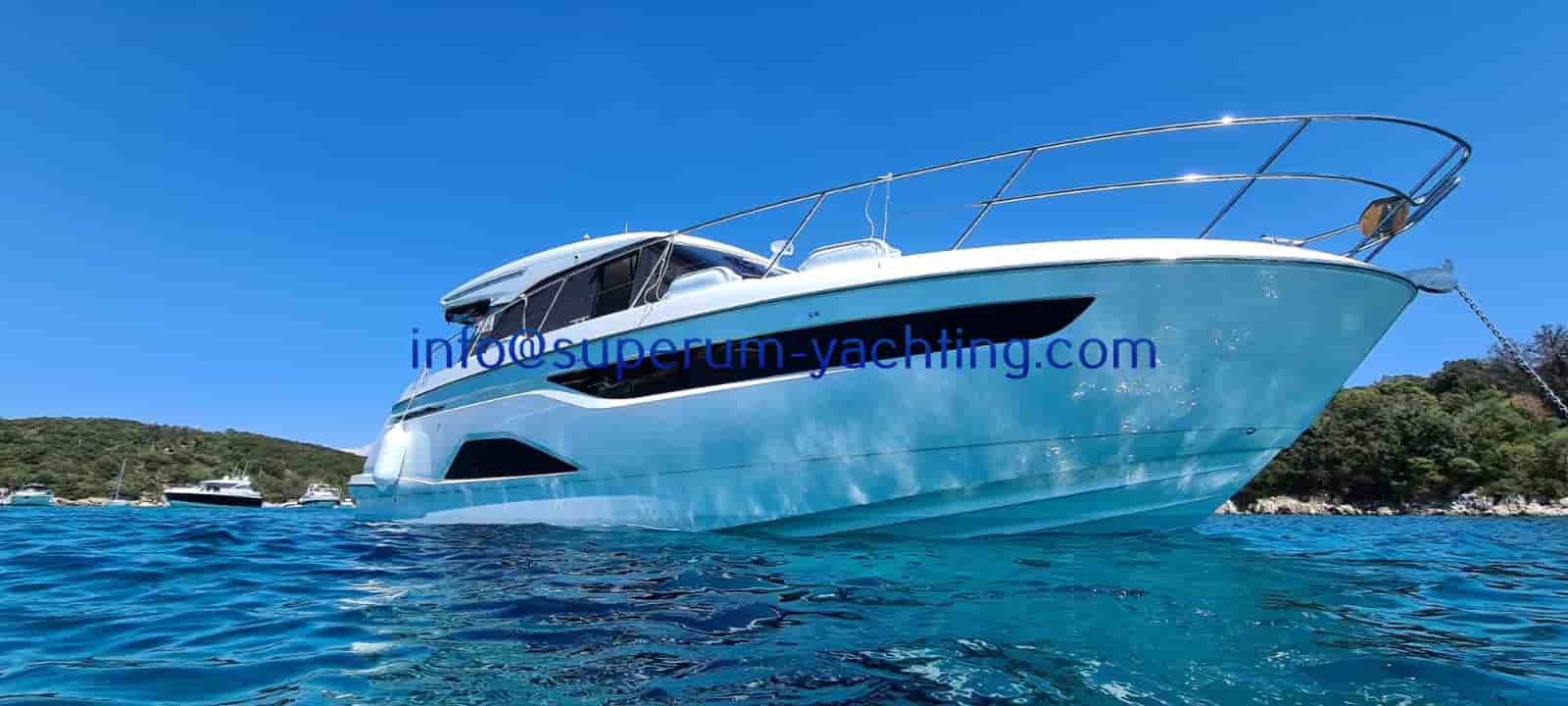 Bavaria R40 Coupe - View 2