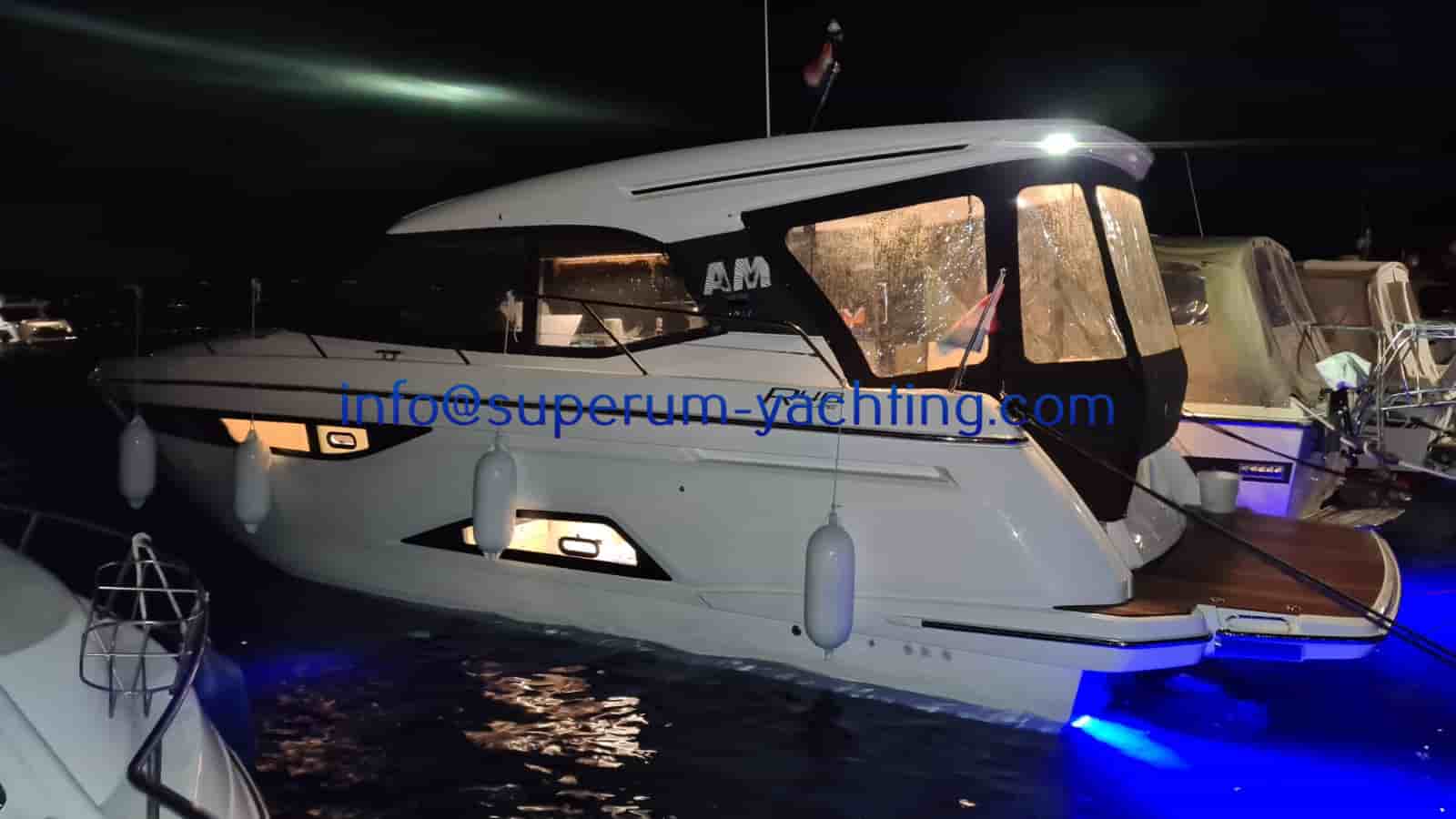 Bavaria R40 Coupe - View 4