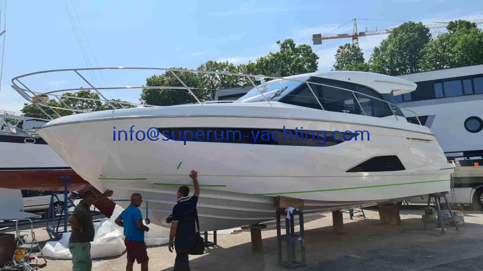 Bavaria R40 Coupe - View 6