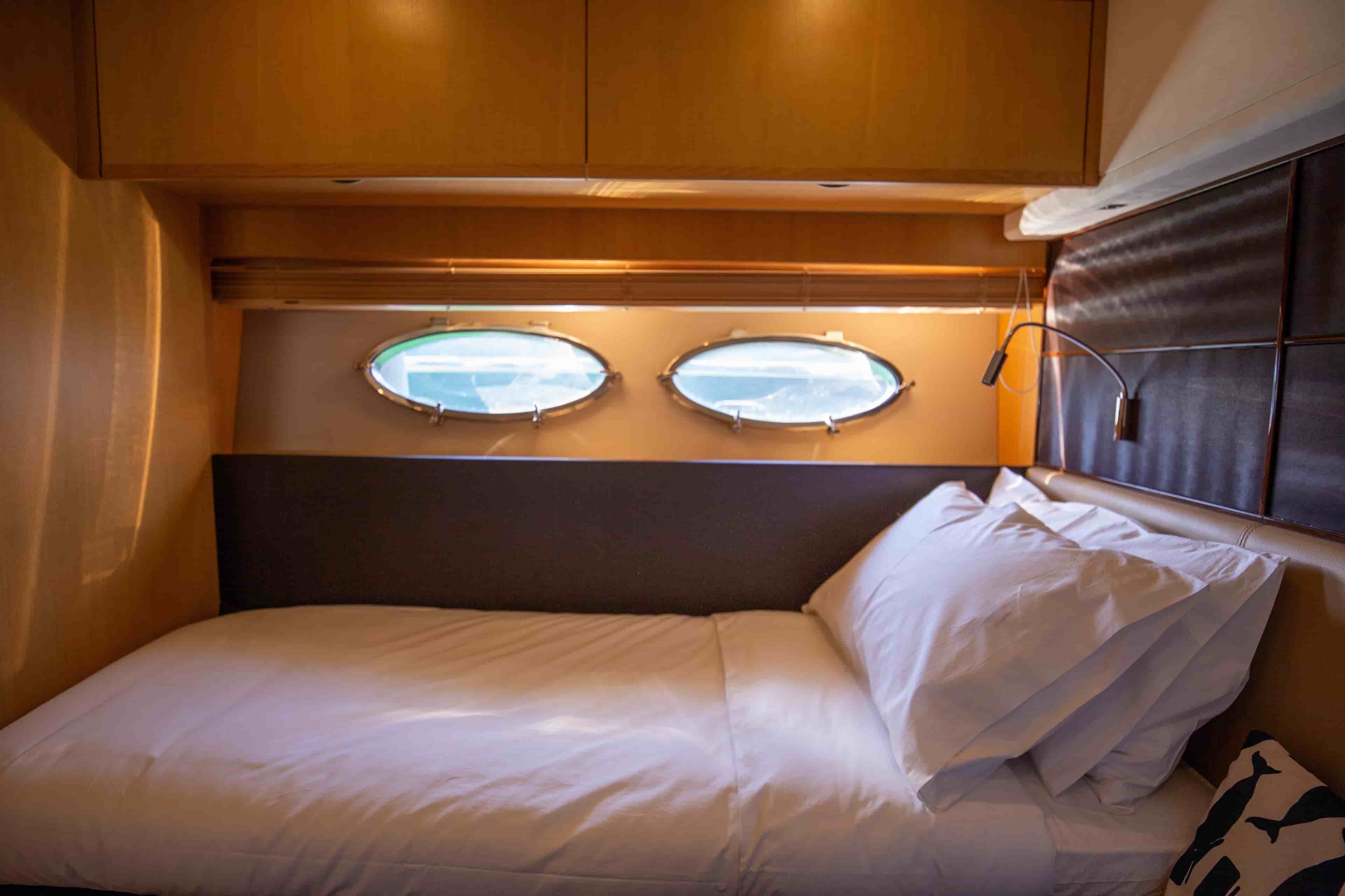 2013 Princess V72 - View 27