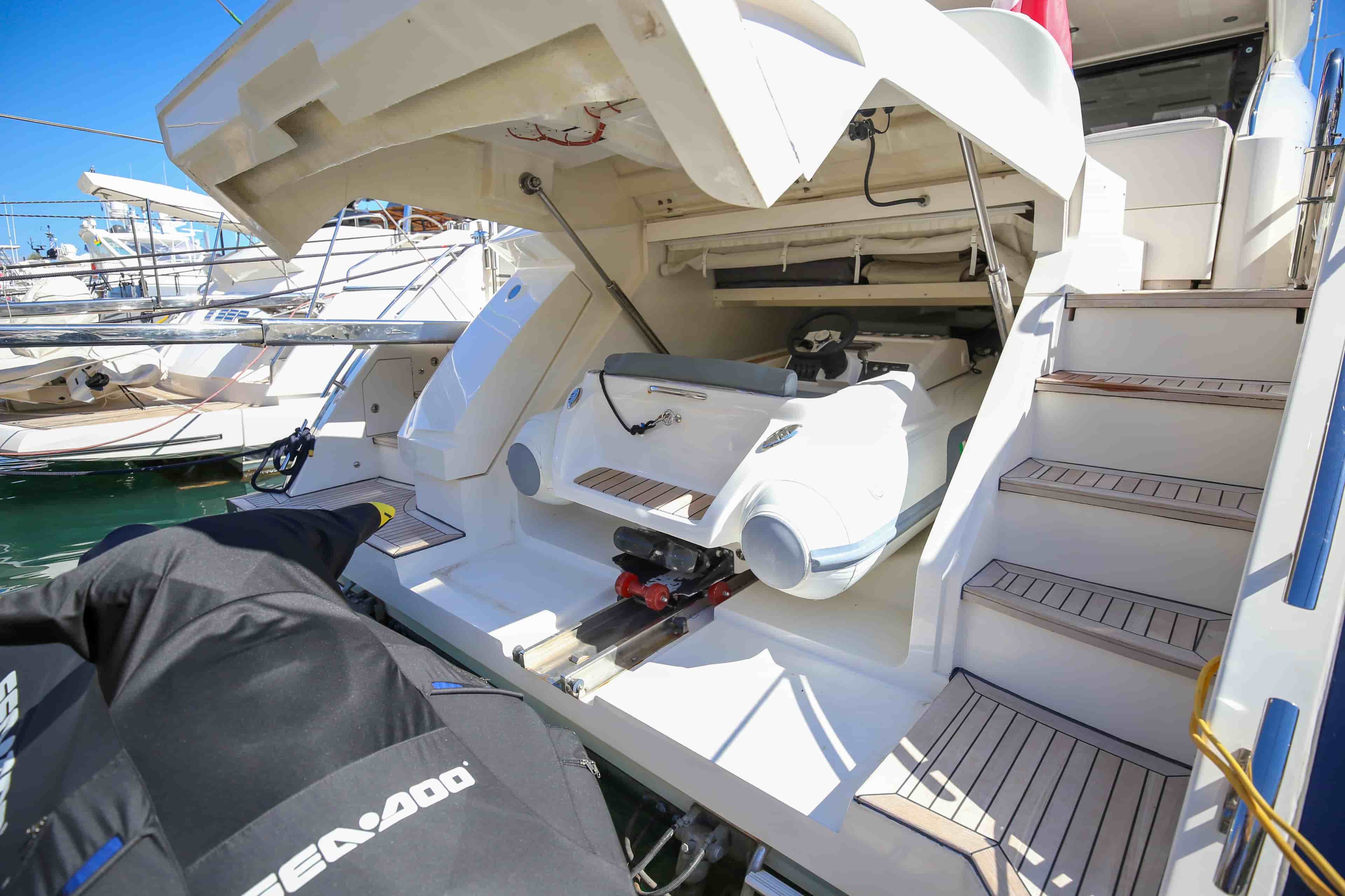 2013 Princess V72 - View 4