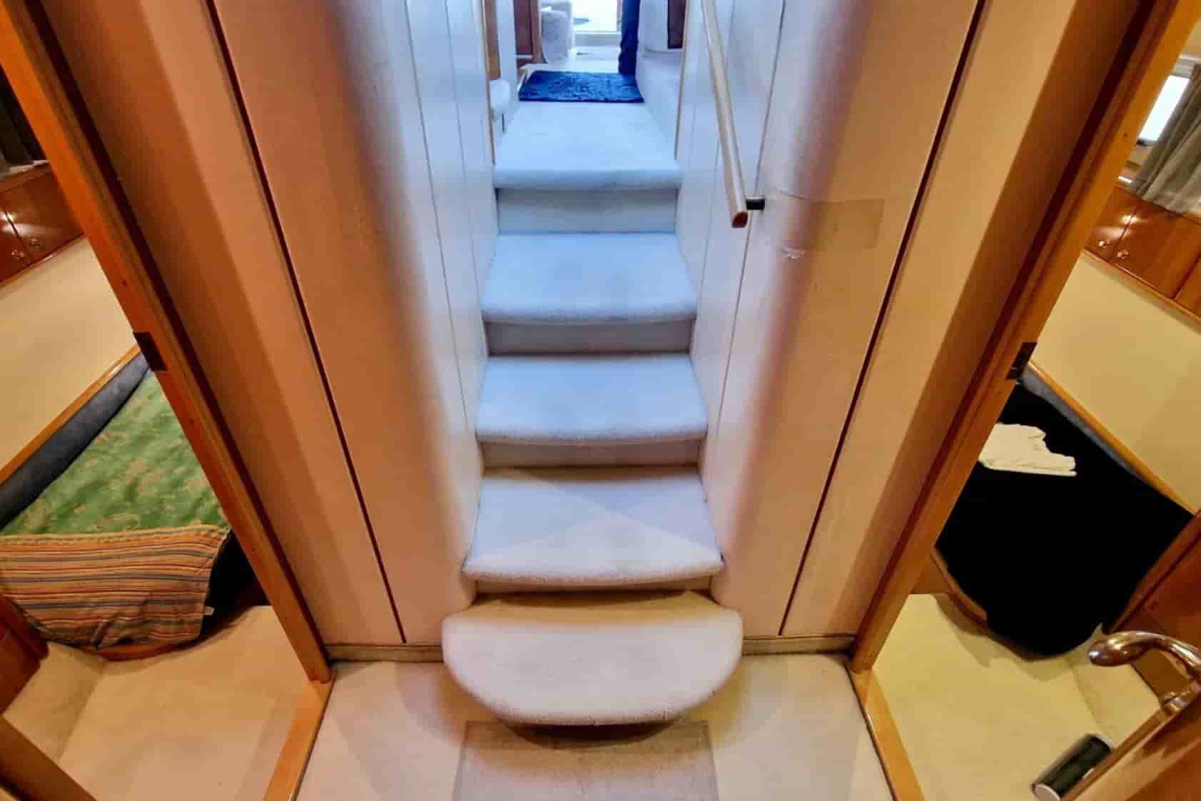 1998 Princess 56 - View 17