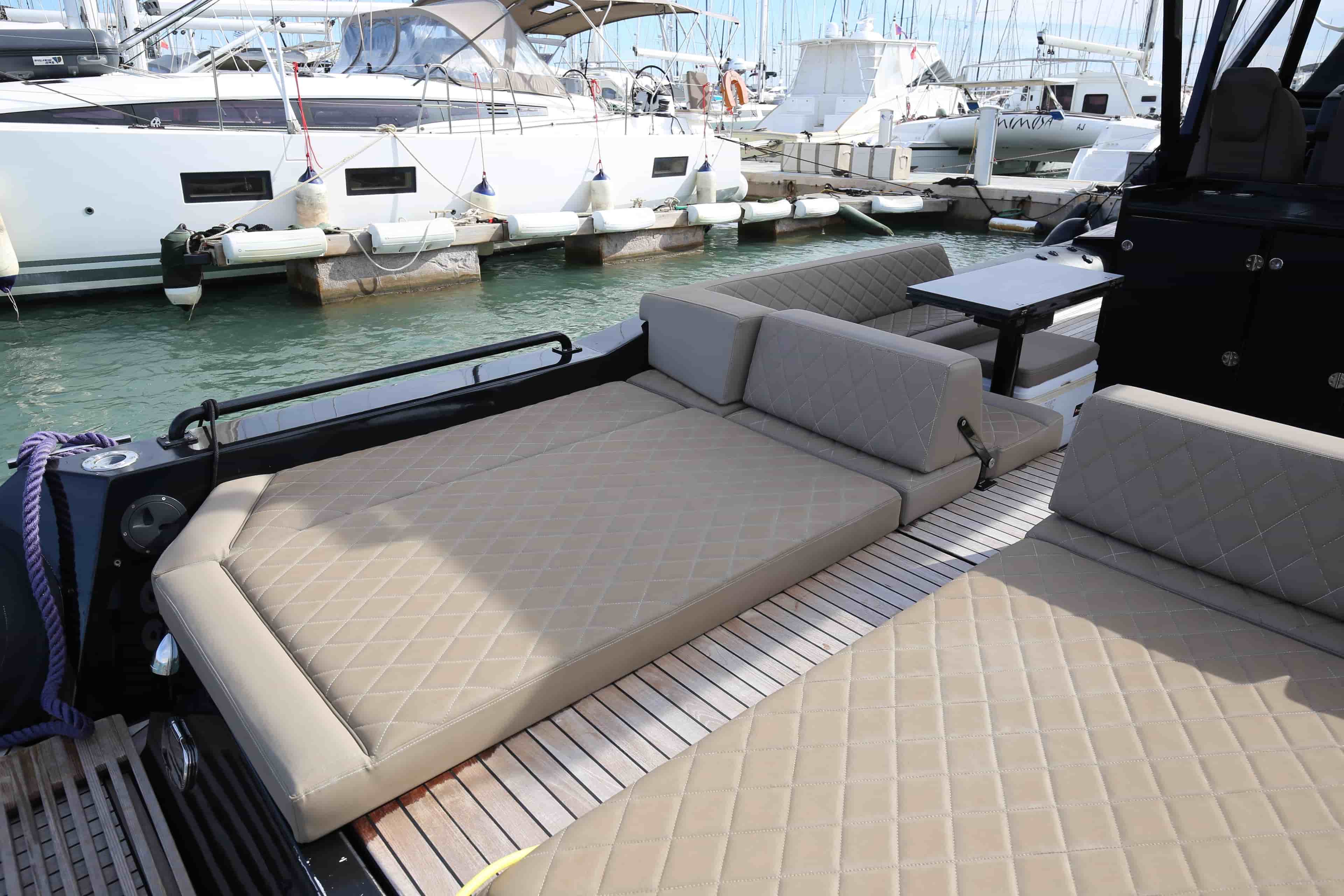 2022 Moon 45 - View 11
