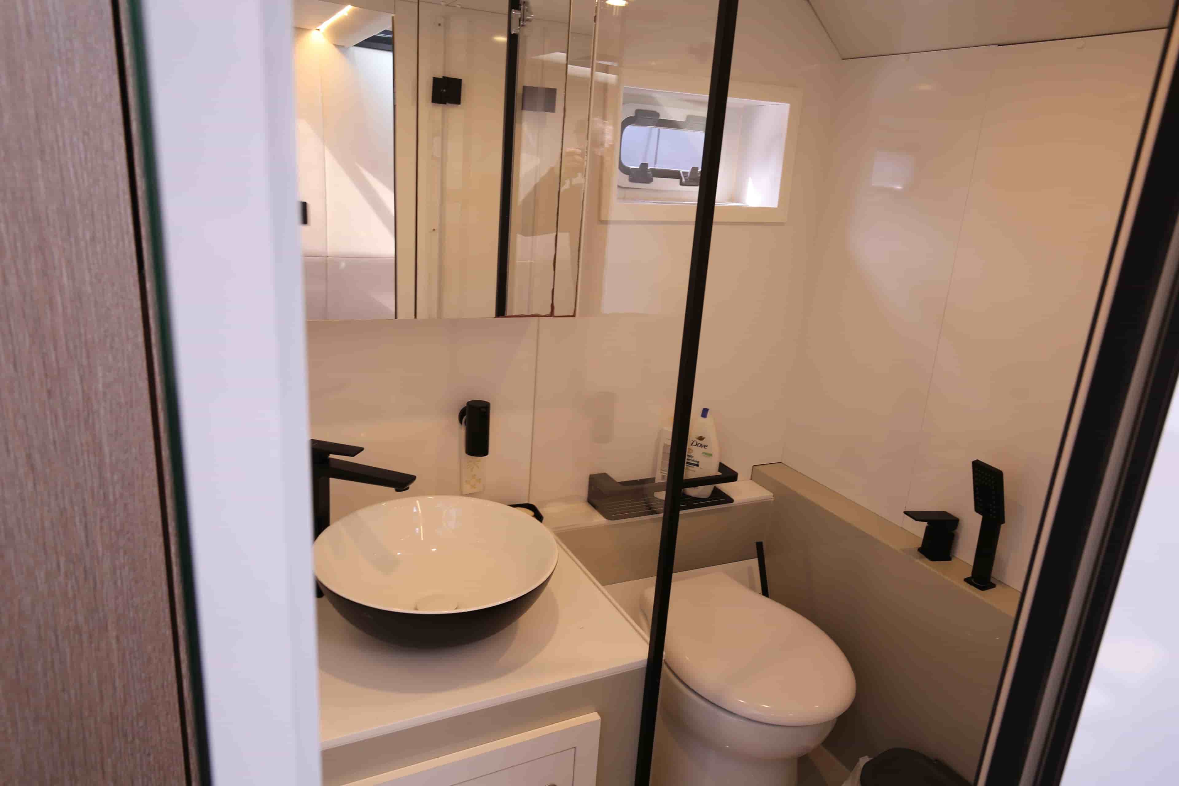 2022 Moon 45 - View 17