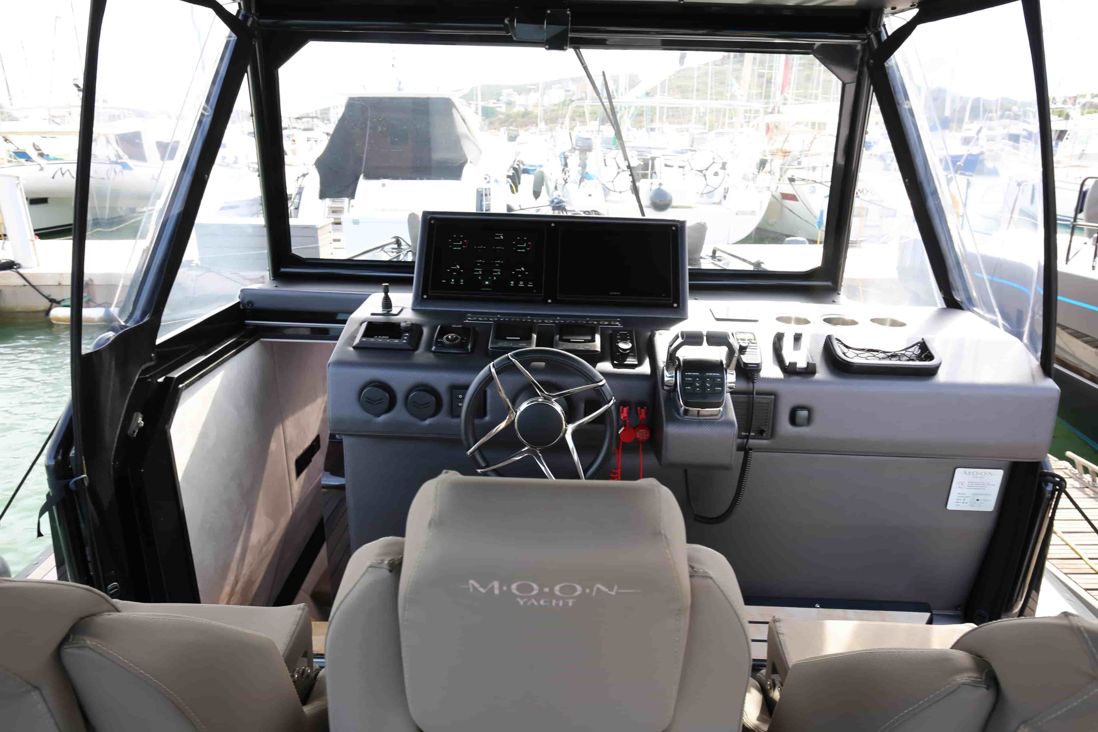 2022 Moon 45 - View 7
