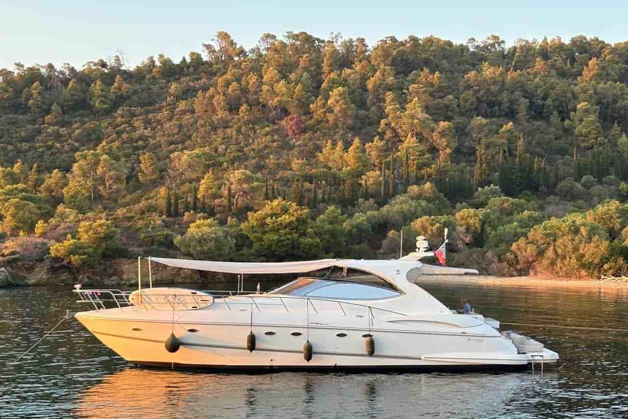 2007 Cruisers Yachts 560 Express - View 1