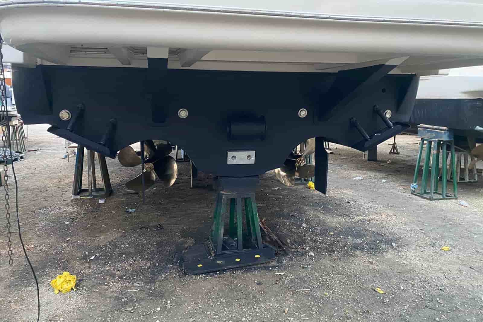 2007 Cruisers Yachts 560 Express - View 17