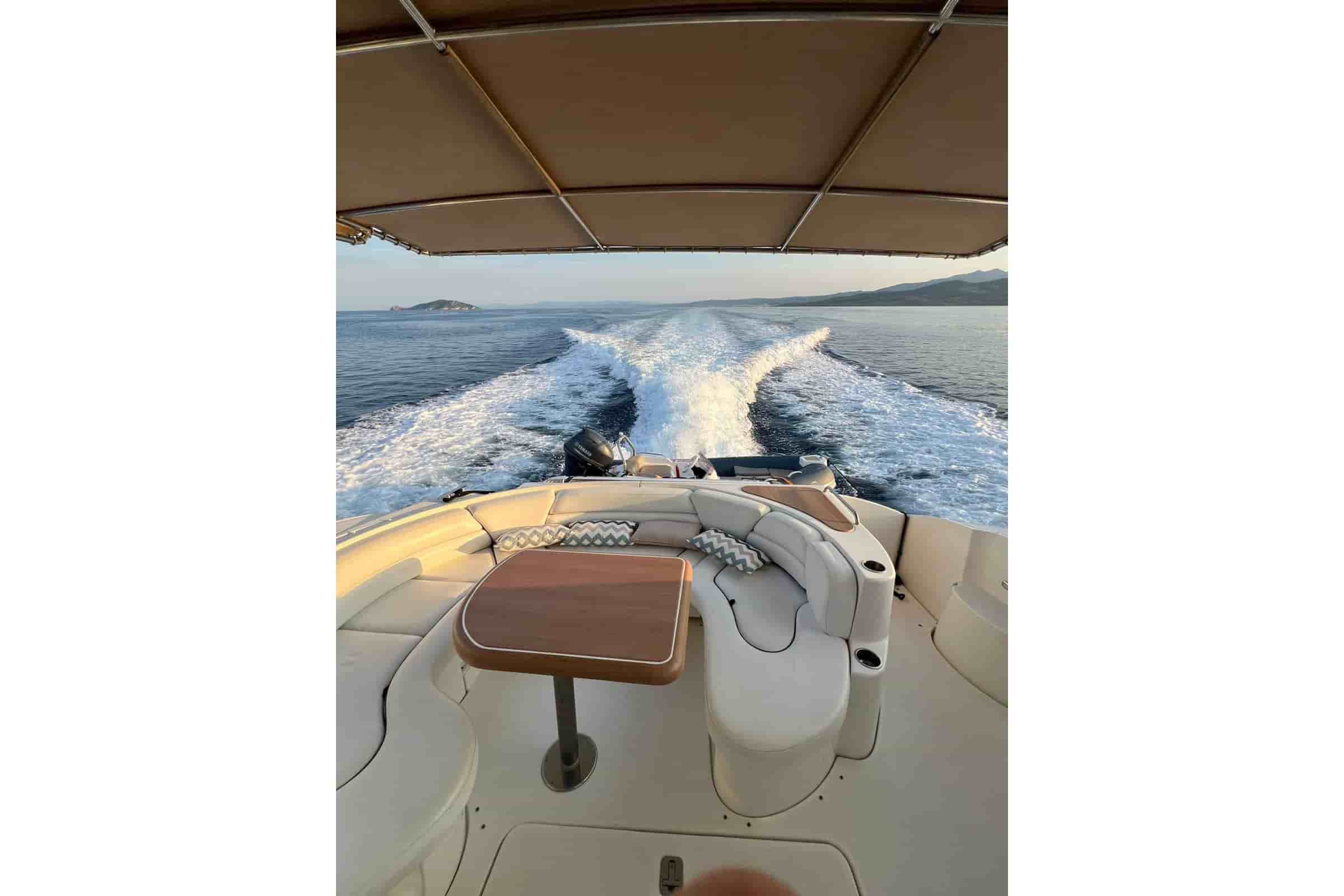 2007 Cruisers Yachts 560 Express - View 5