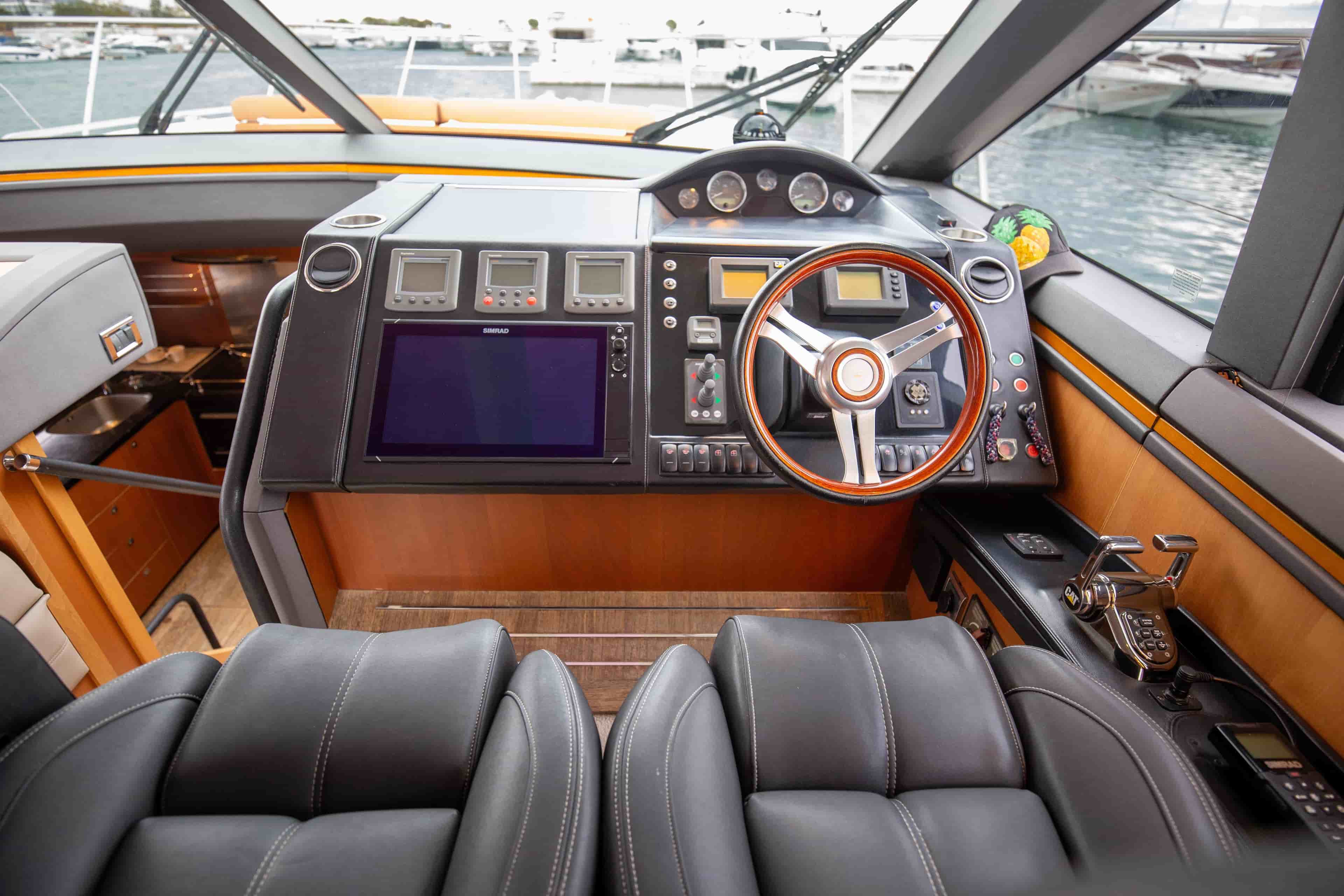 2011 Princess V62 - View 16