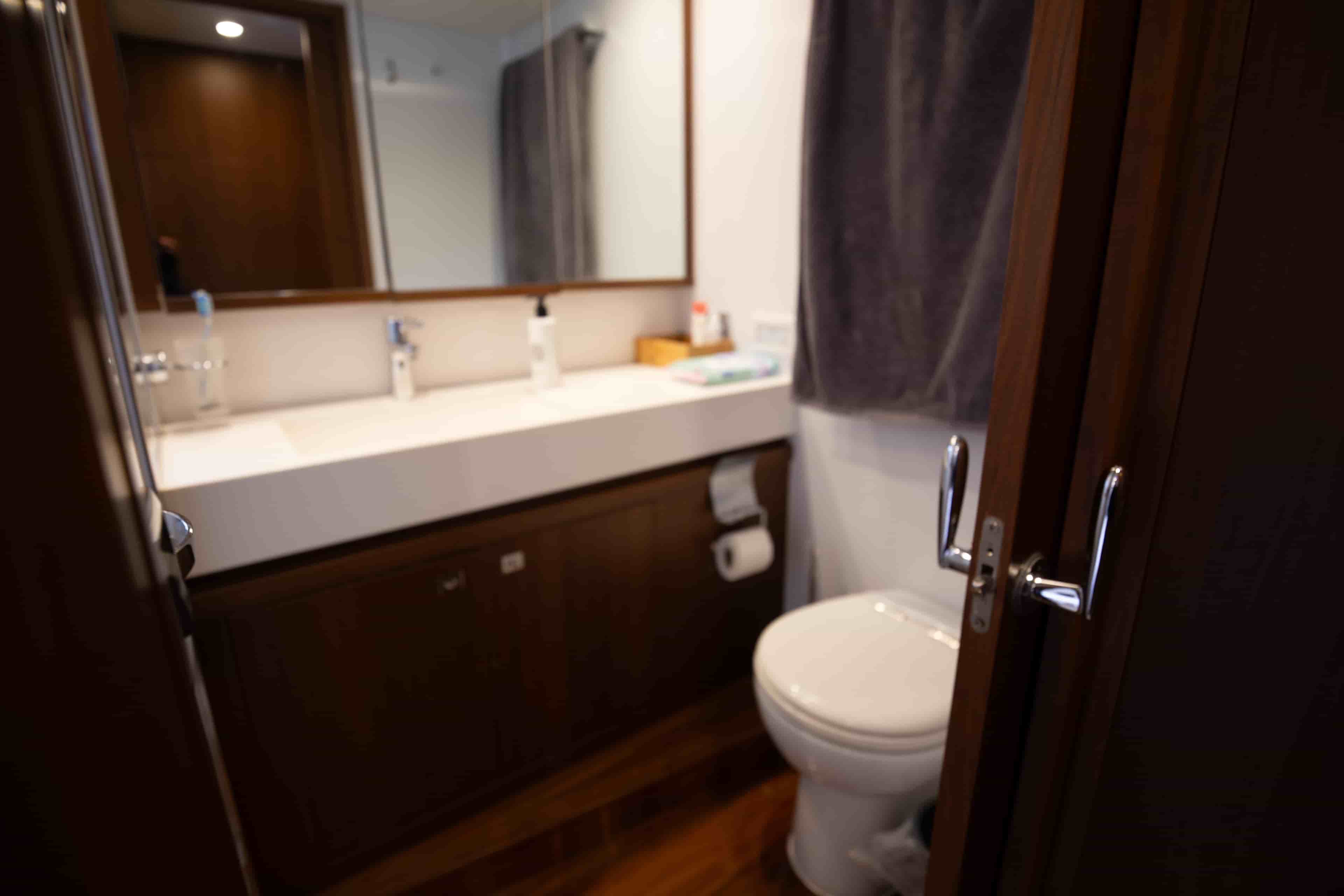 2011 Princess V62 - View 18