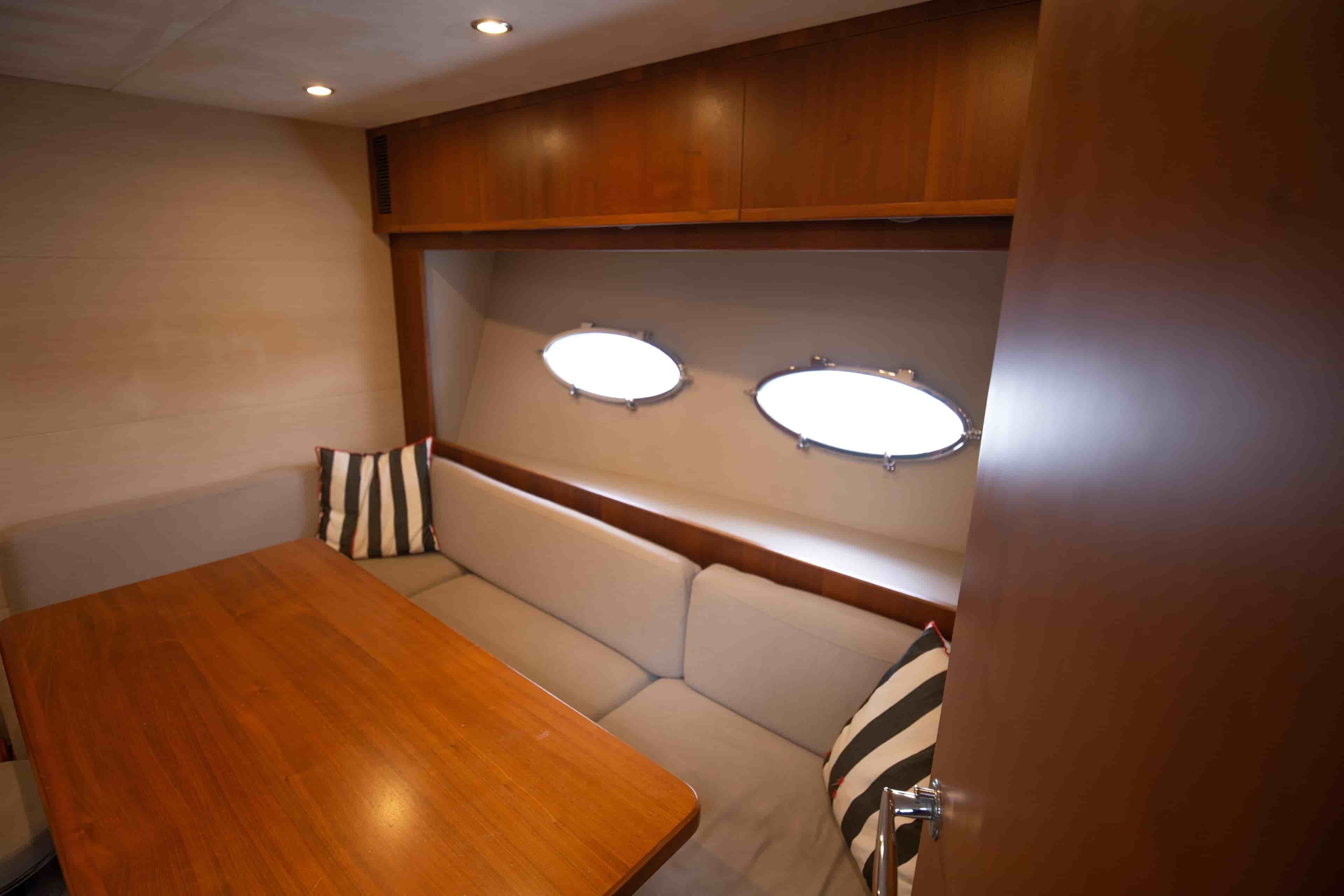 2011 Princess V62 - View 28