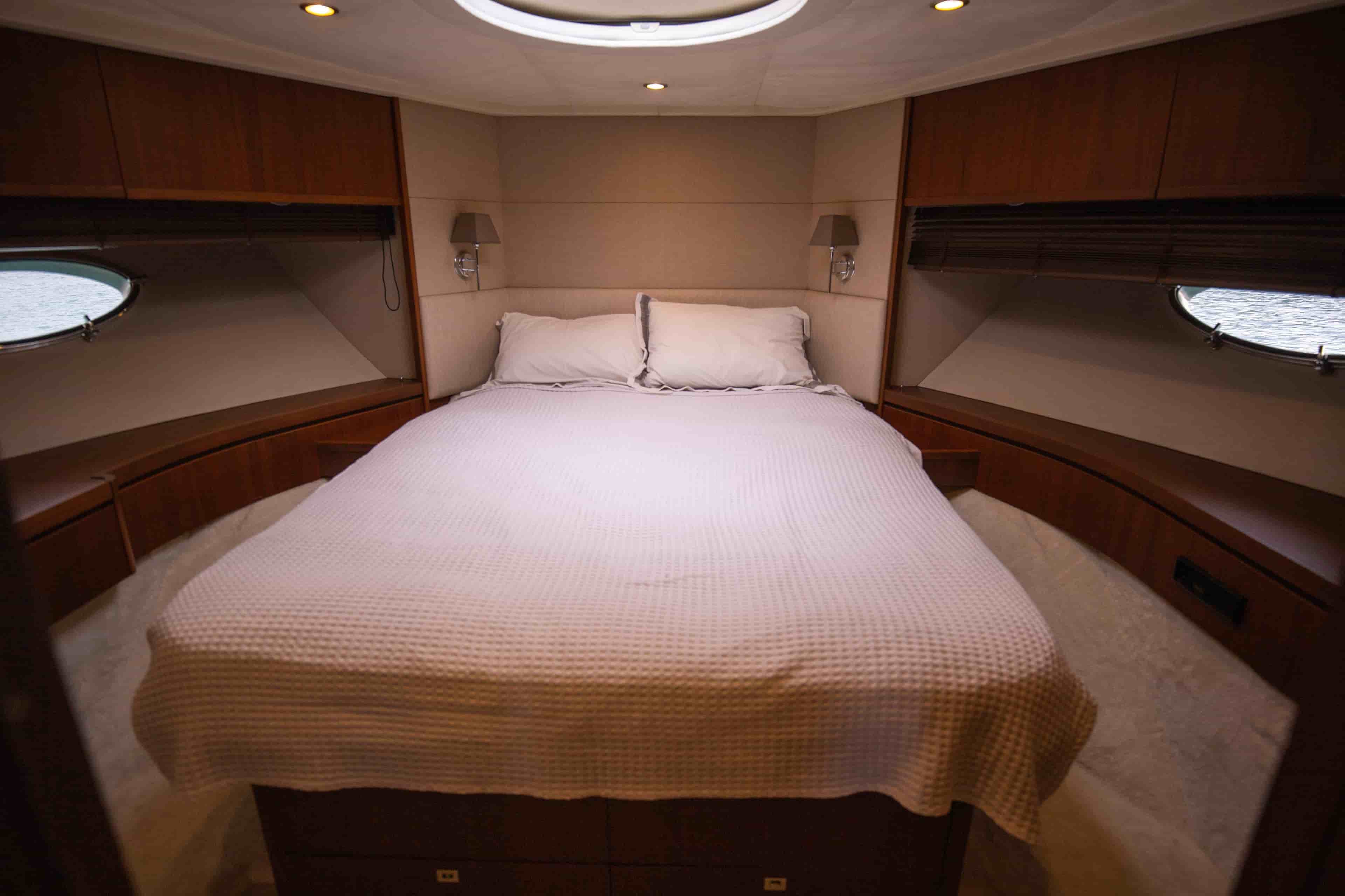 2011 Princess V62 - View 29