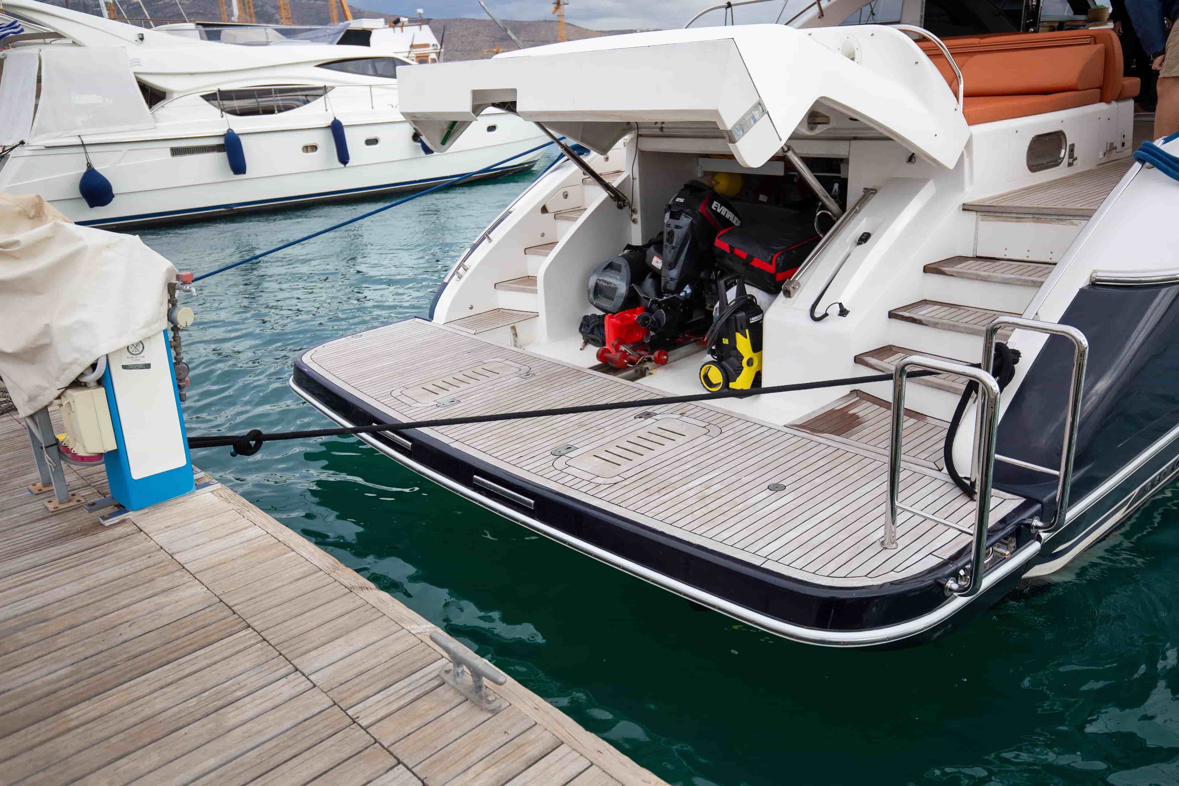 2011 Princess V62 - View 3