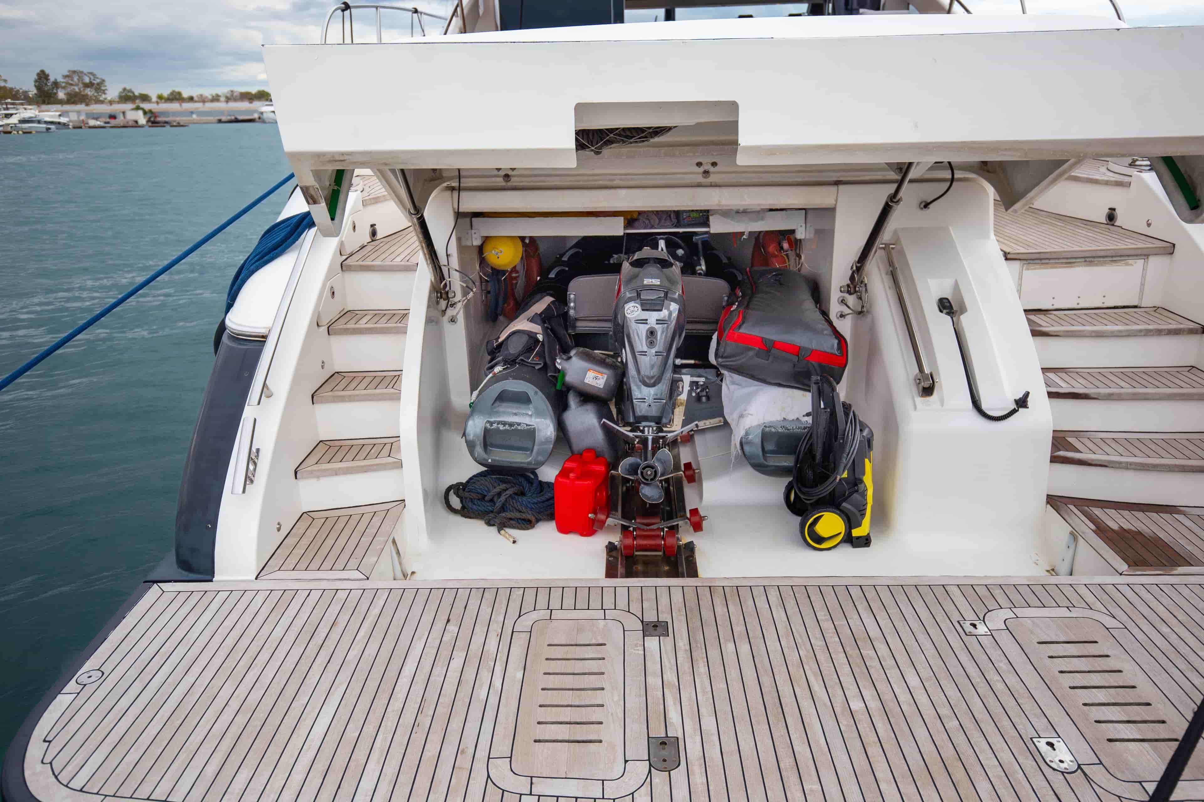 2011 Princess V62 - View 4