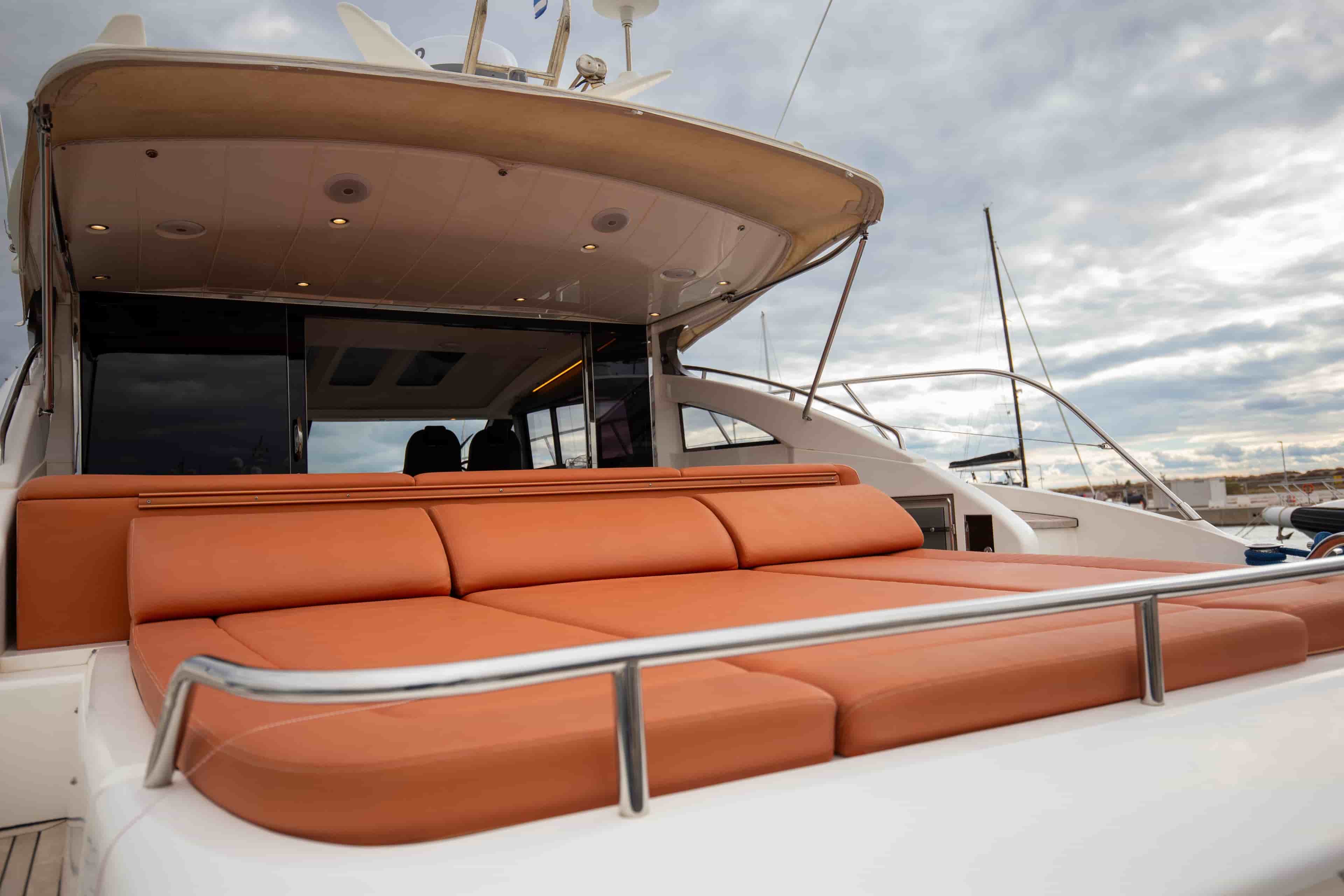 2011 Princess V62 - View 8