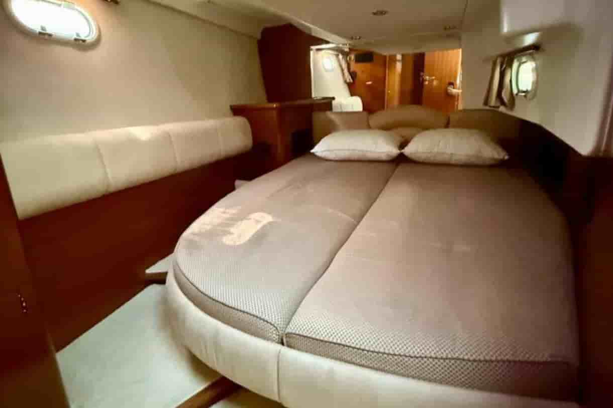 2005 Jeanneau Prestige 46 - View 22