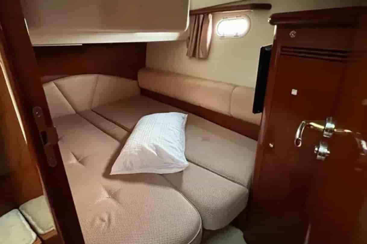 2005 Jeanneau Prestige 46 - View 24