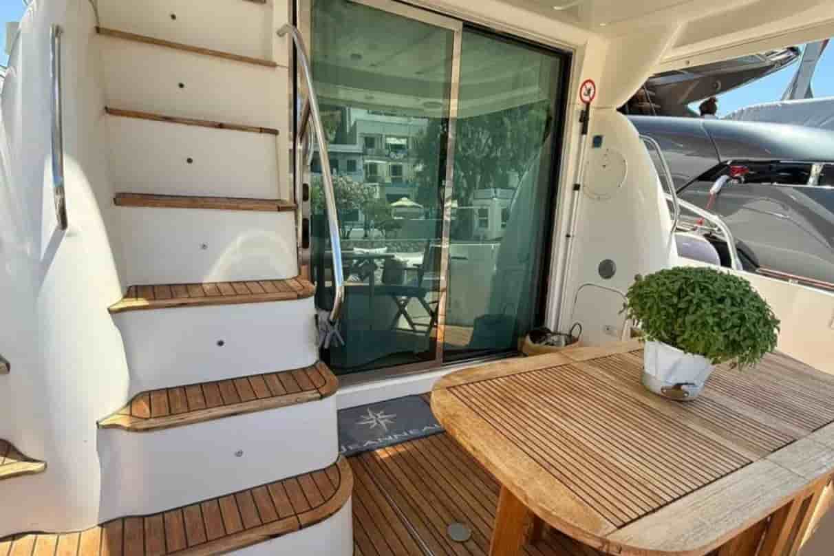 2005 Jeanneau Prestige 46 - View 5