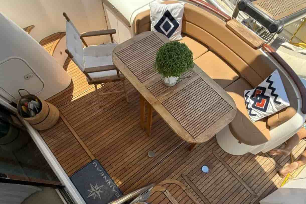 2005 Jeanneau Prestige 46 - View 6