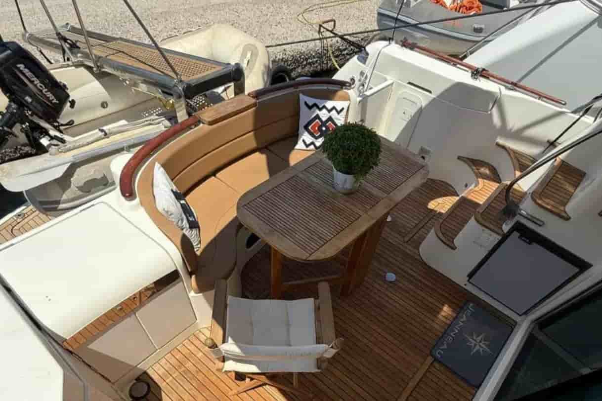 2005 Jeanneau Prestige 46 - View 7