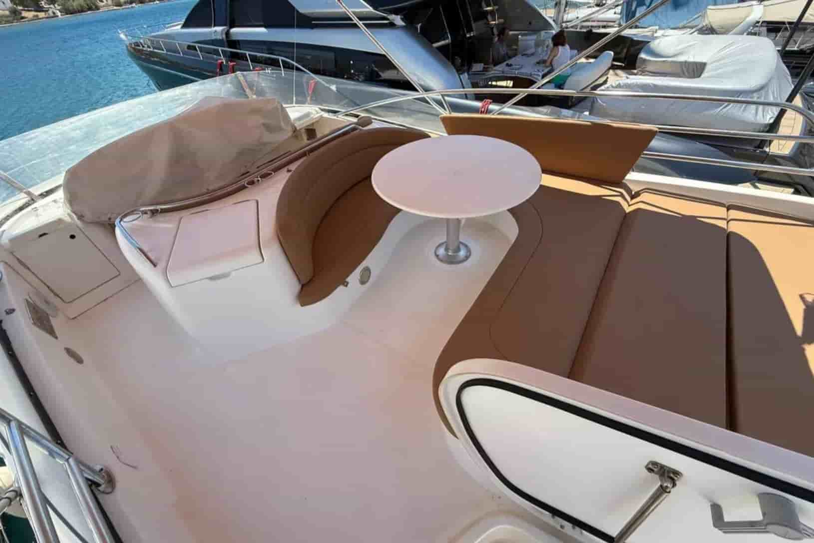 2005 Jeanneau Prestige 46 - View 8