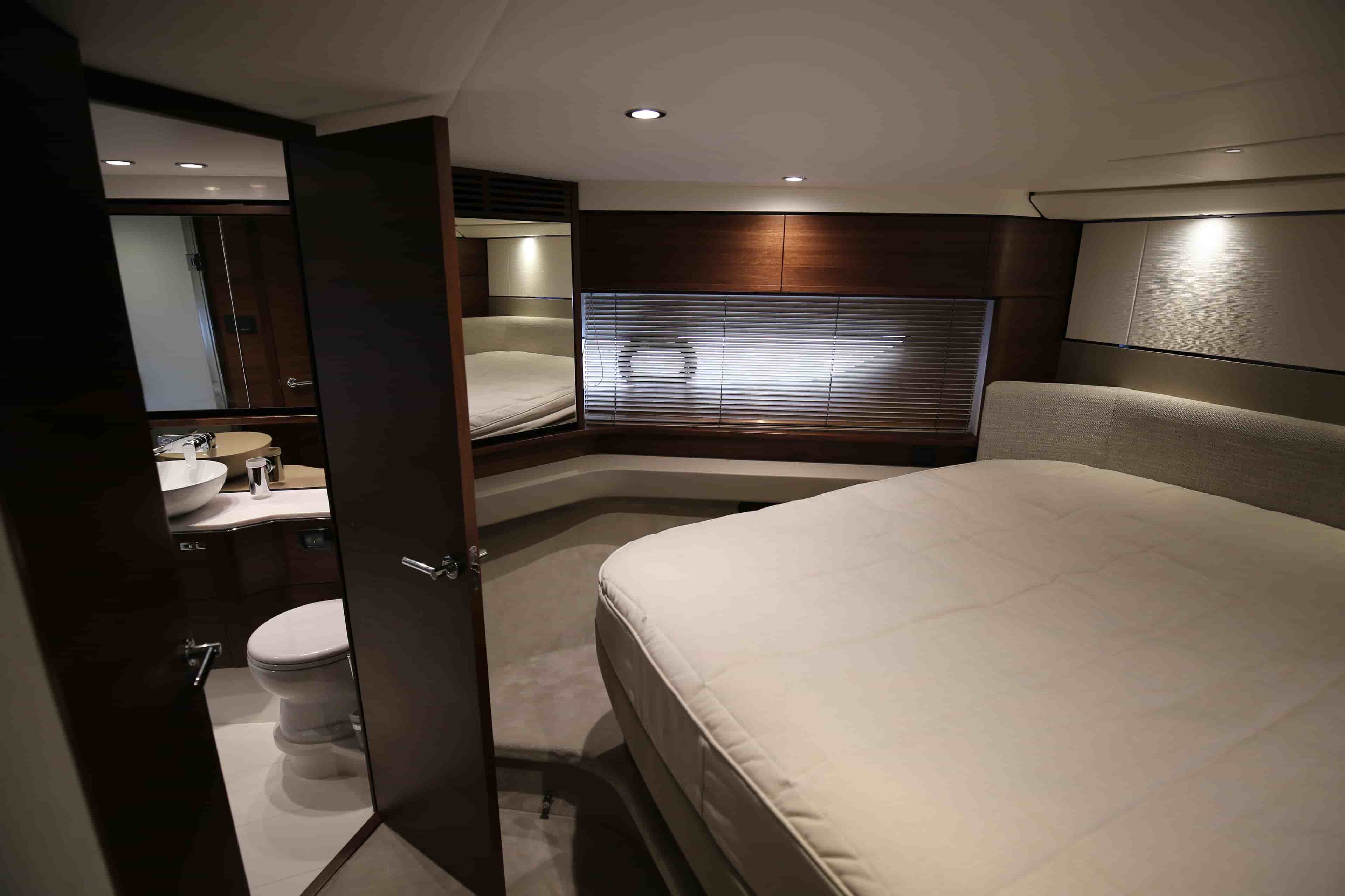 2025 Princess F55 - View 20