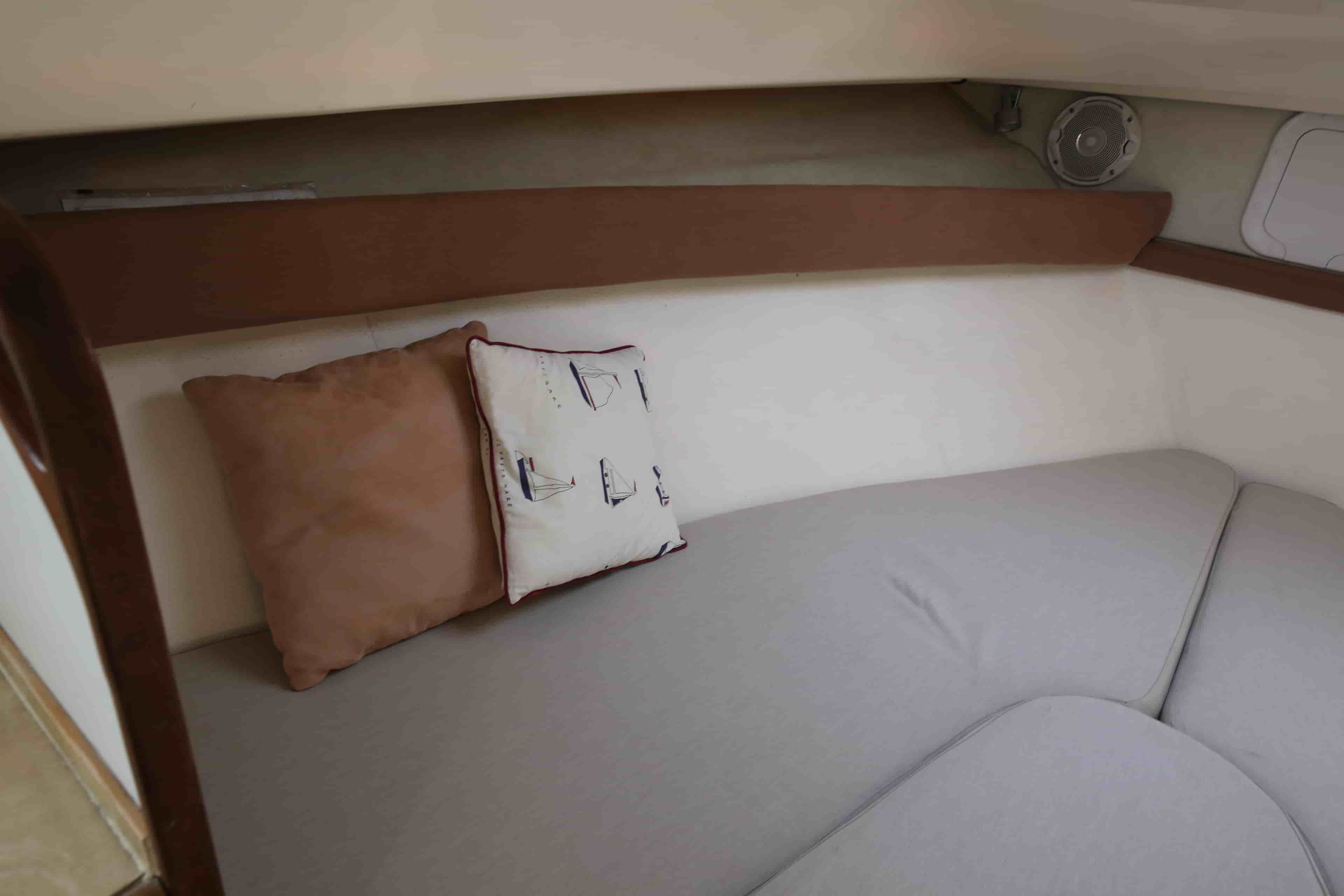 1997 Custom Lambro boats Bluewater 27 - View 14