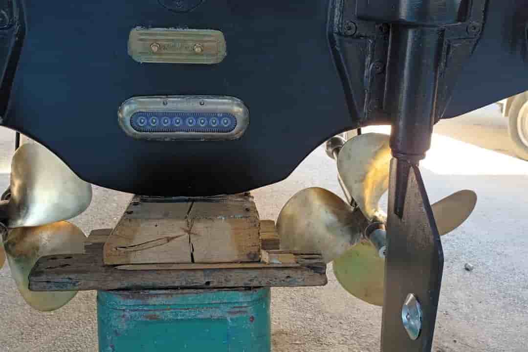 1997 Custom Lambro boats Bluewater 27 - View 21