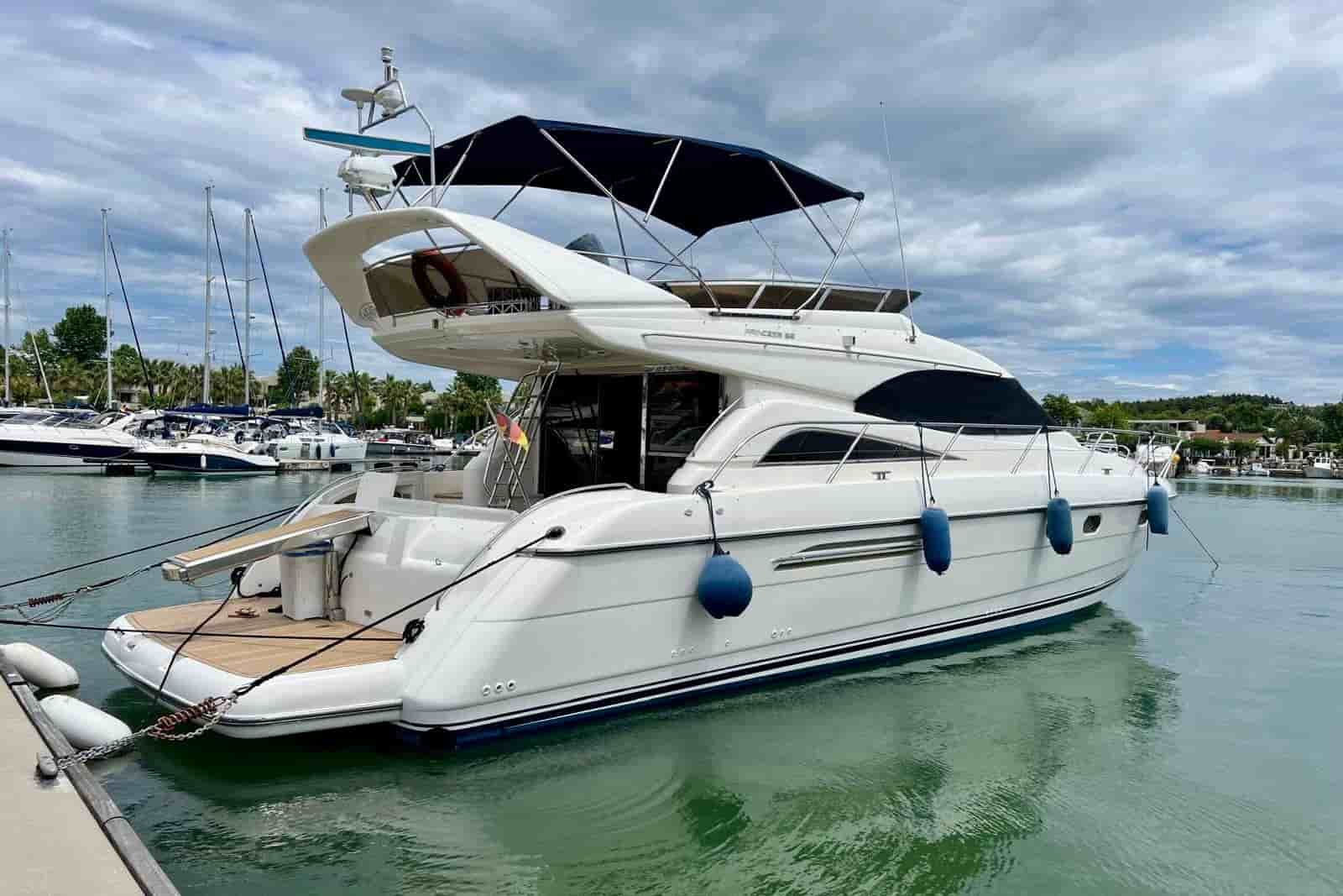 2000 Princess 56 - View 1
