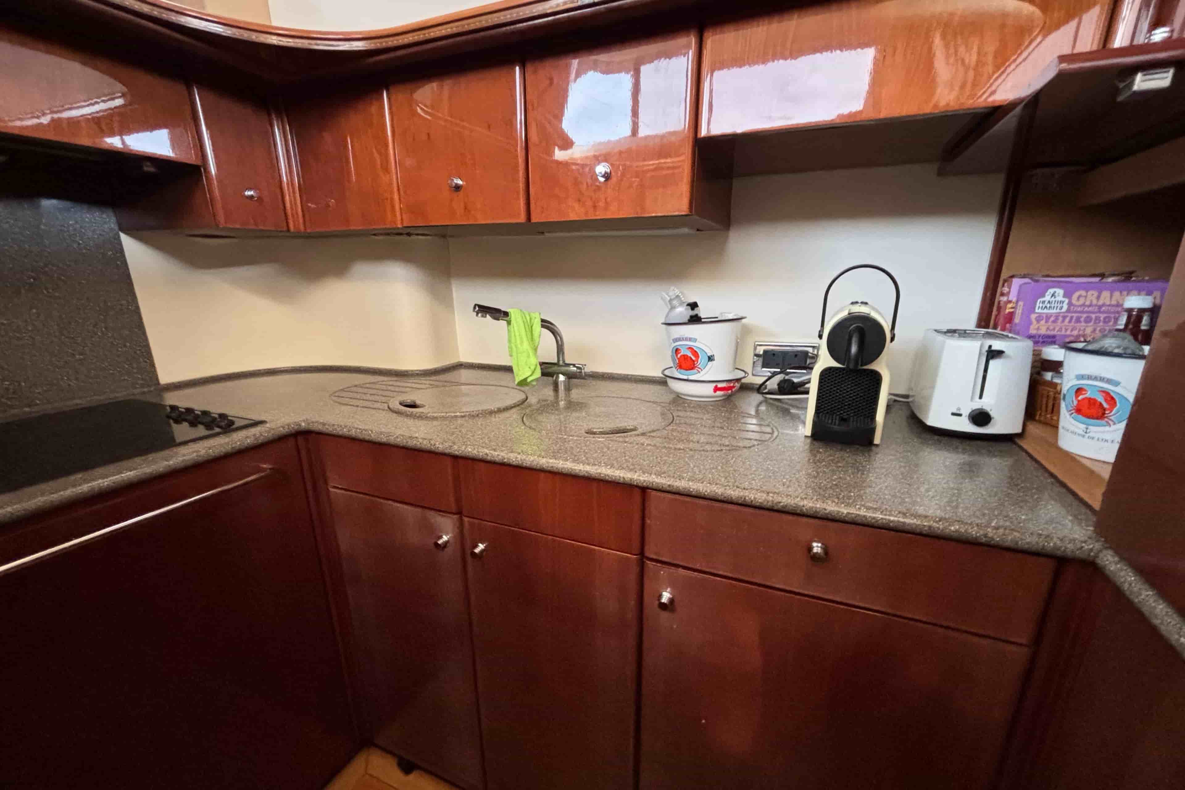 2000 Princess 56 - View 16