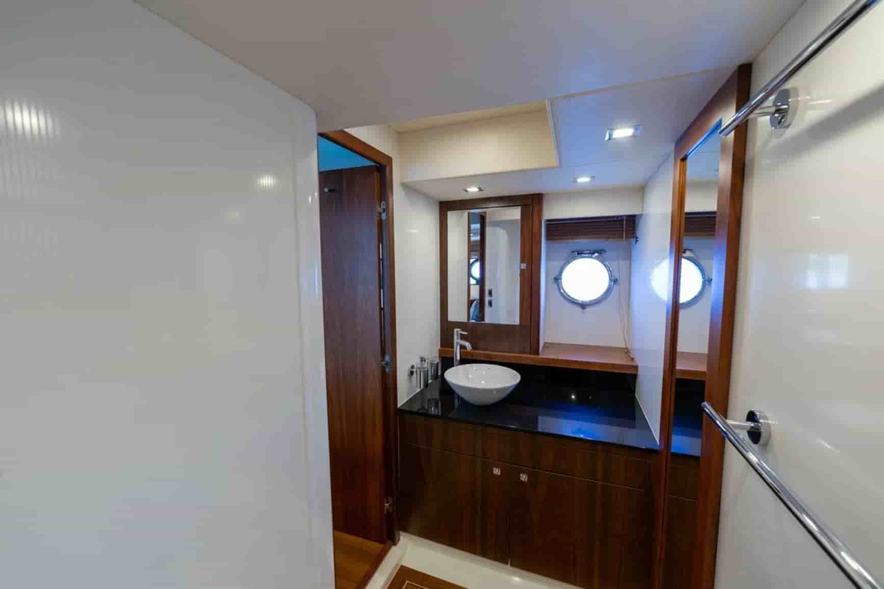 2012 Sunseeker Manhattan 63 - View 26
