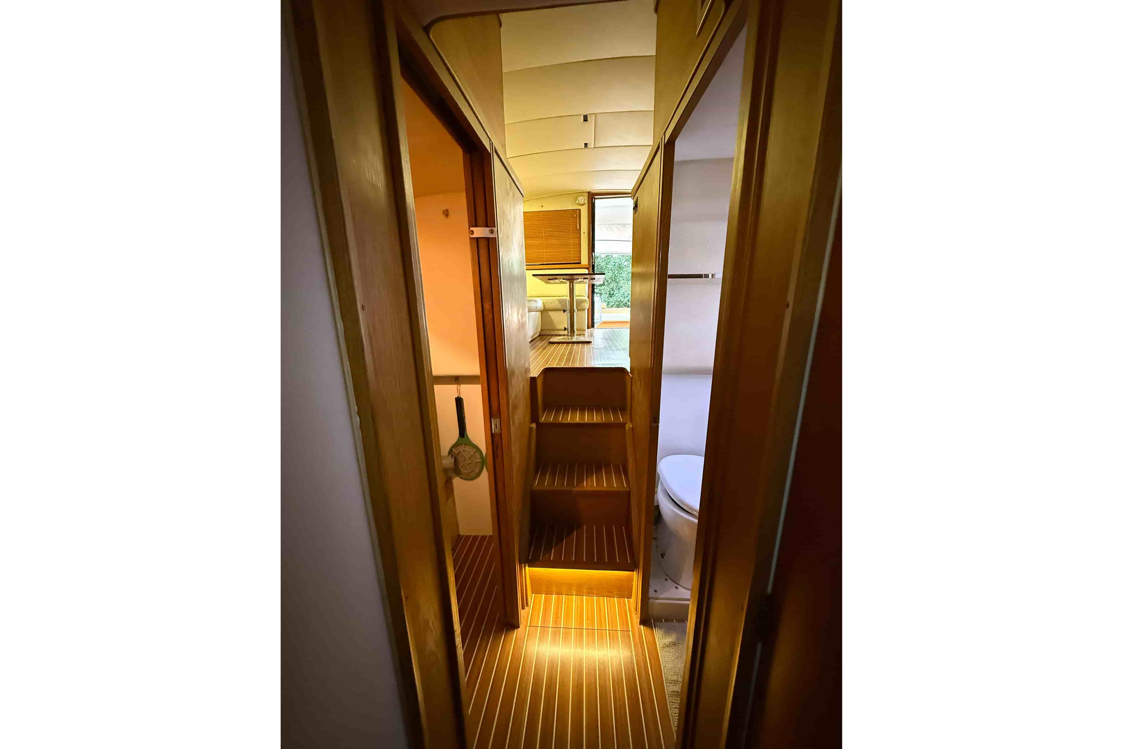 1987 Bertram 37 Convertible - View 17