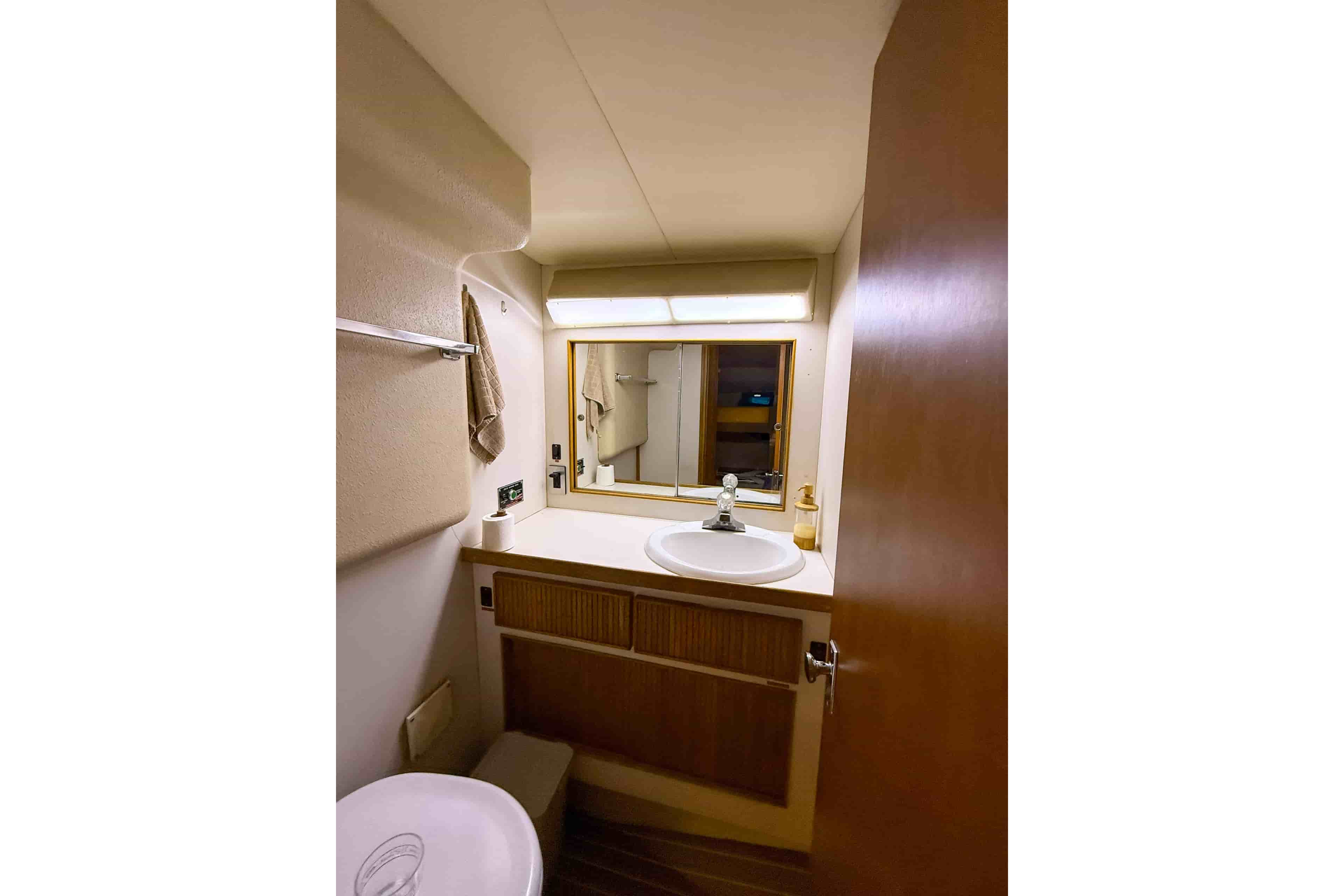 1987 Bertram 37 Convertible - View 21