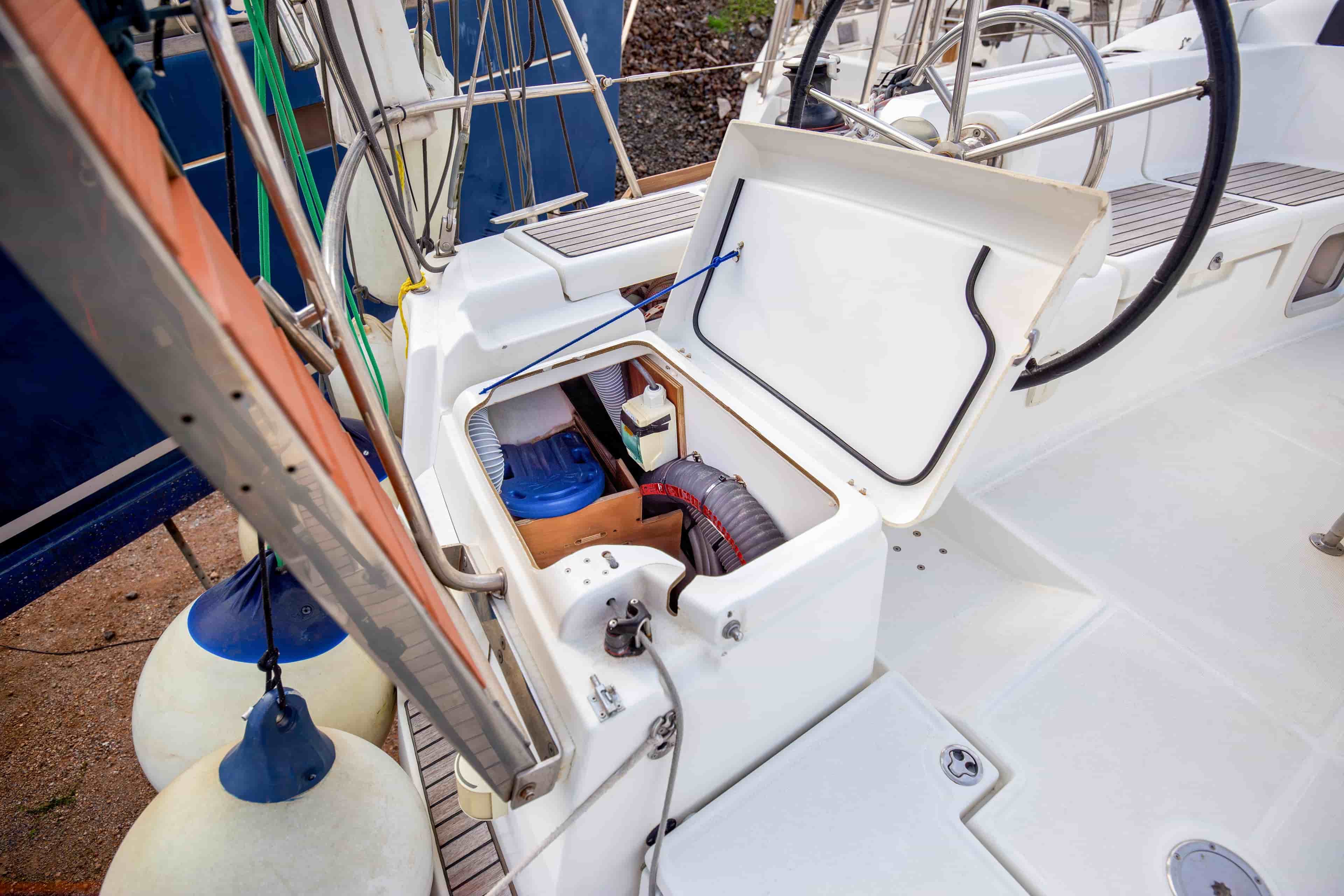 2013 Jeanneau Sun Odyssey 439 - View 10