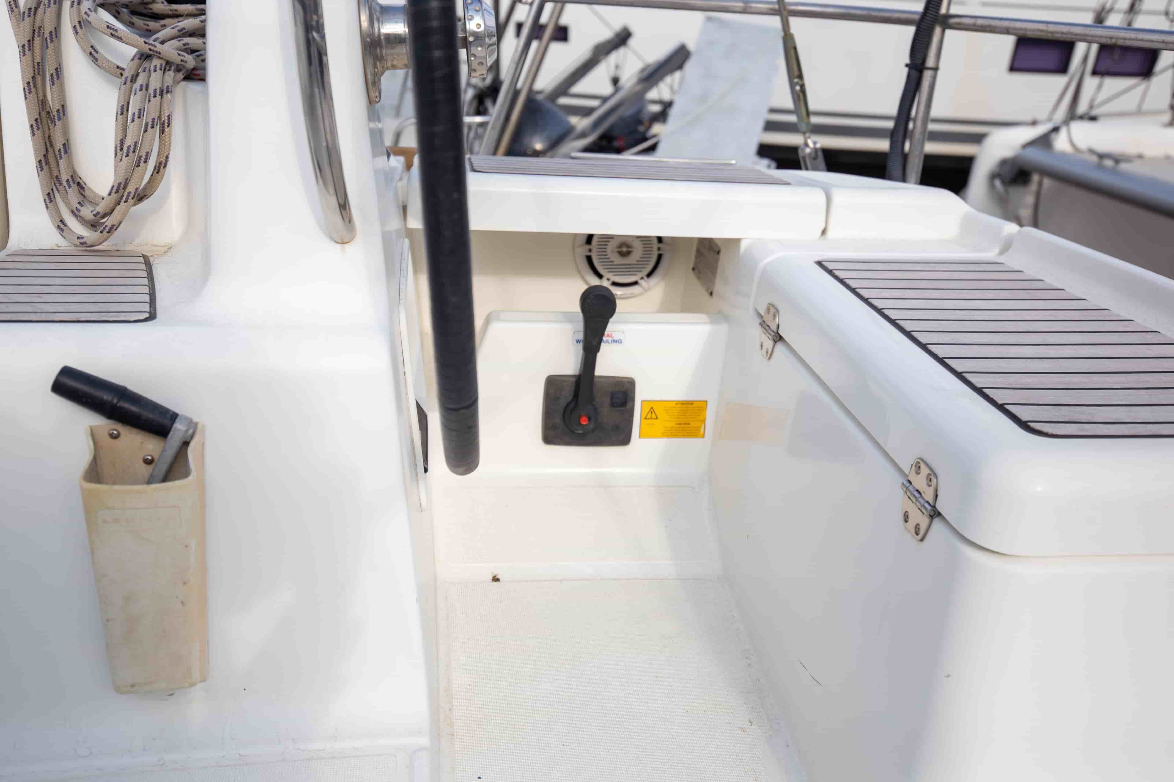 2013 Jeanneau Sun Odyssey 439 - View 12