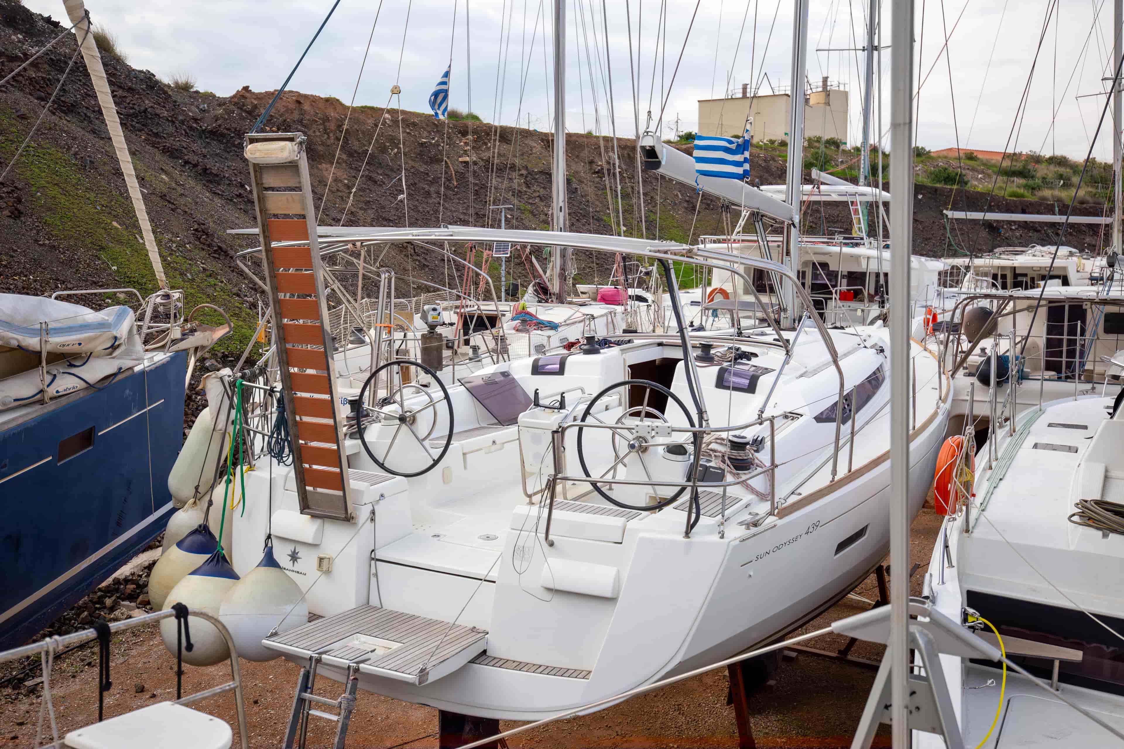 2013 Jeanneau Sun Odyssey 439 - View 2