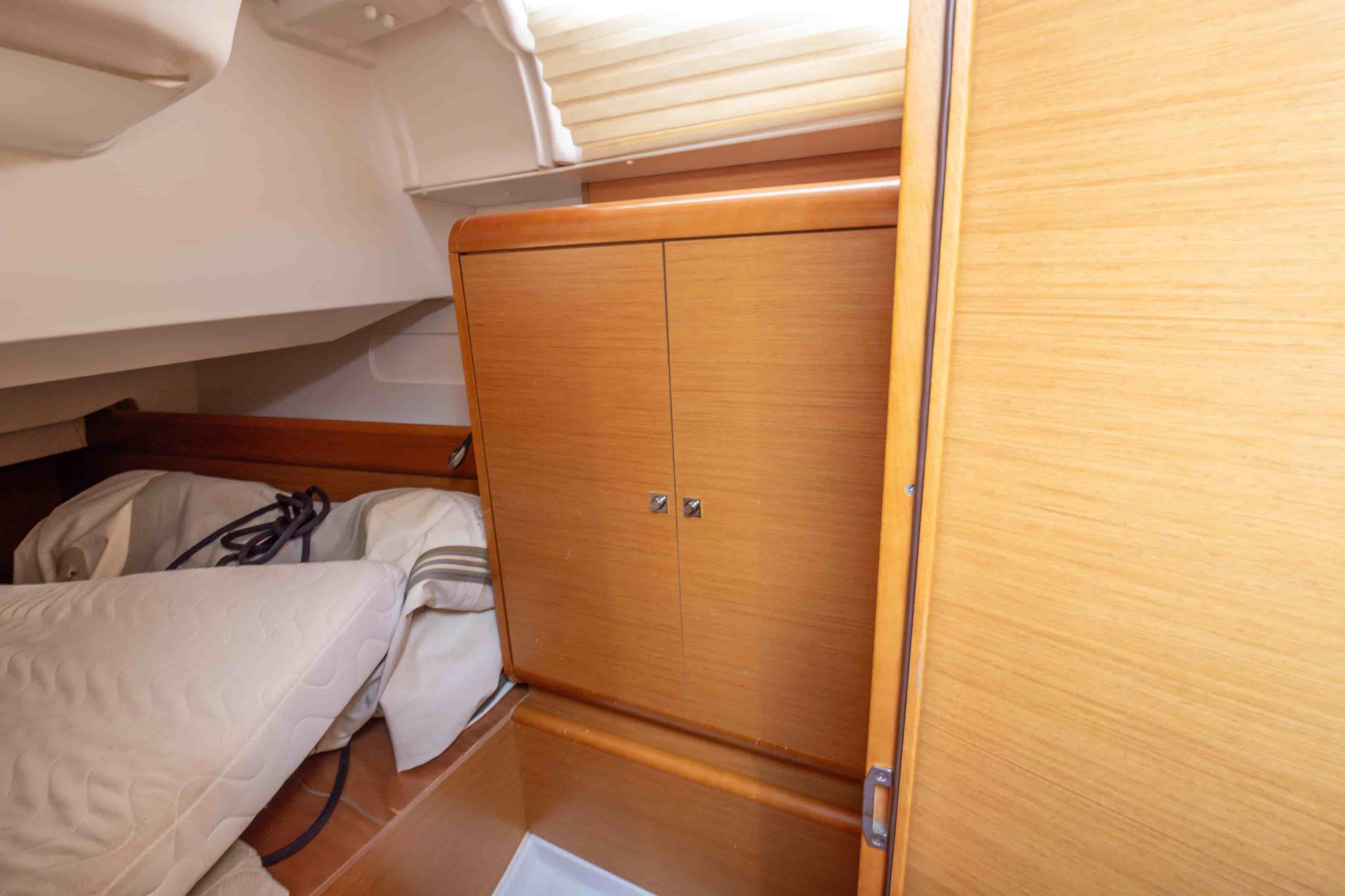 2013 Jeanneau Sun Odyssey 439 - View 26