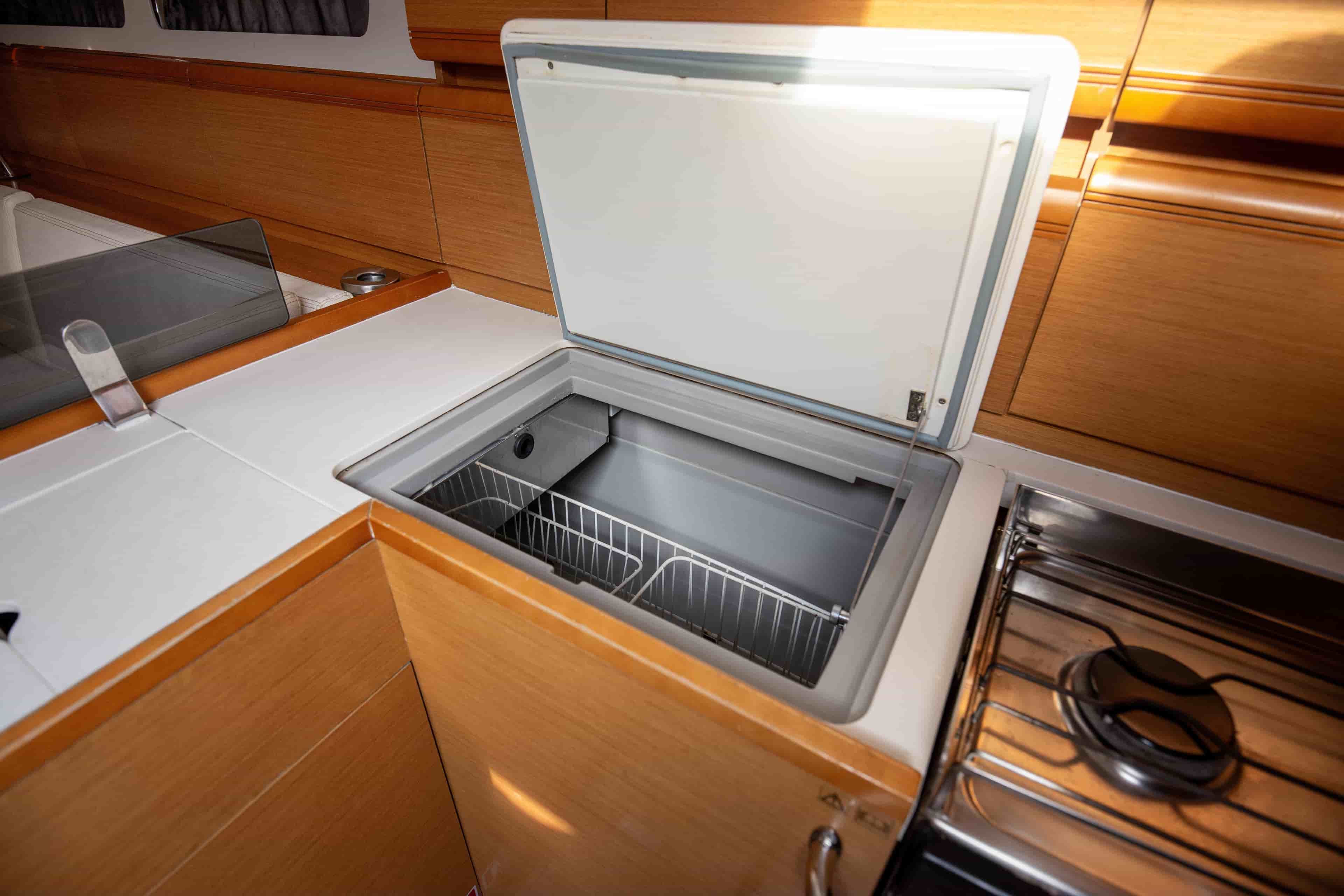 2013 Jeanneau Sun Odyssey 439 - View 34