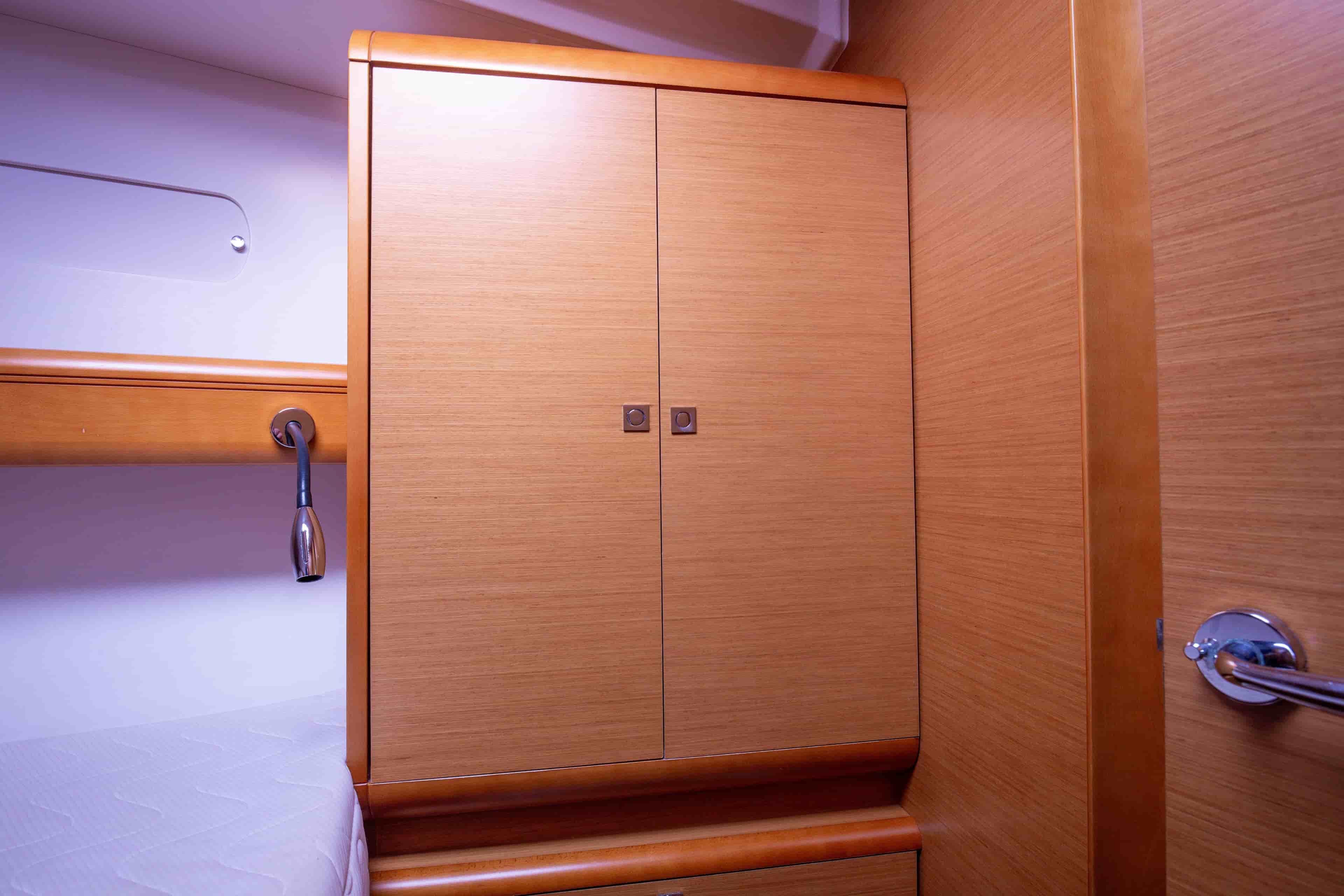 2013 Jeanneau Sun Odyssey 439 - View 44