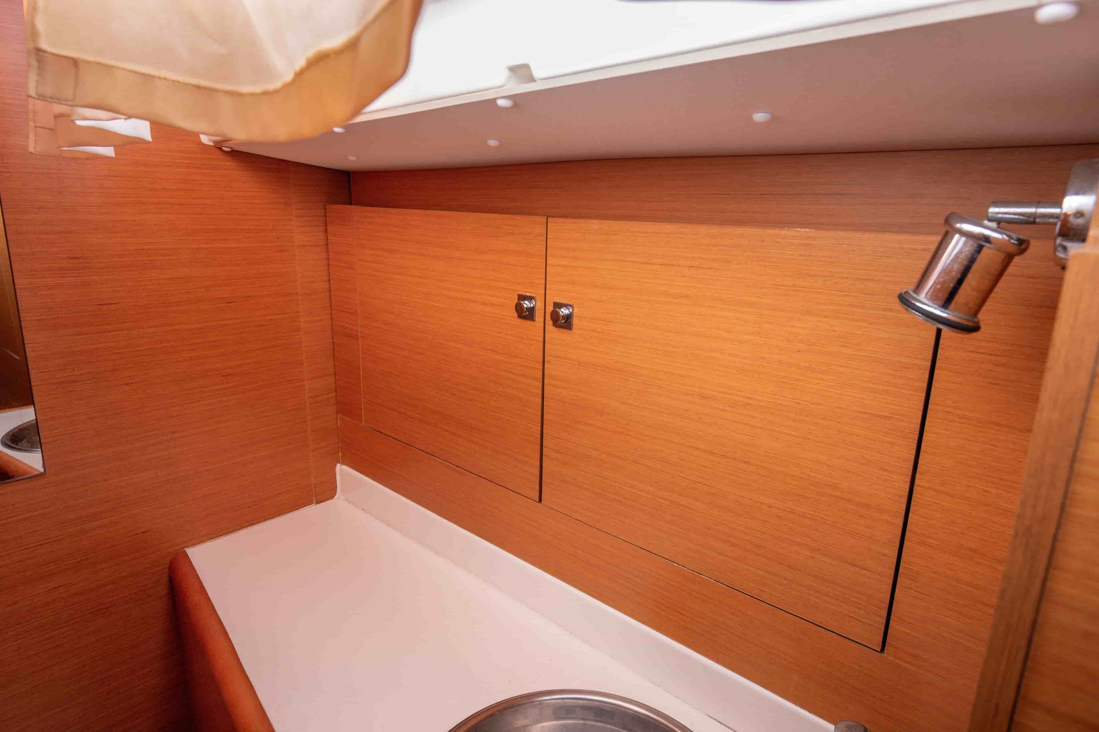 2013 Jeanneau Sun Odyssey 439 - View 48