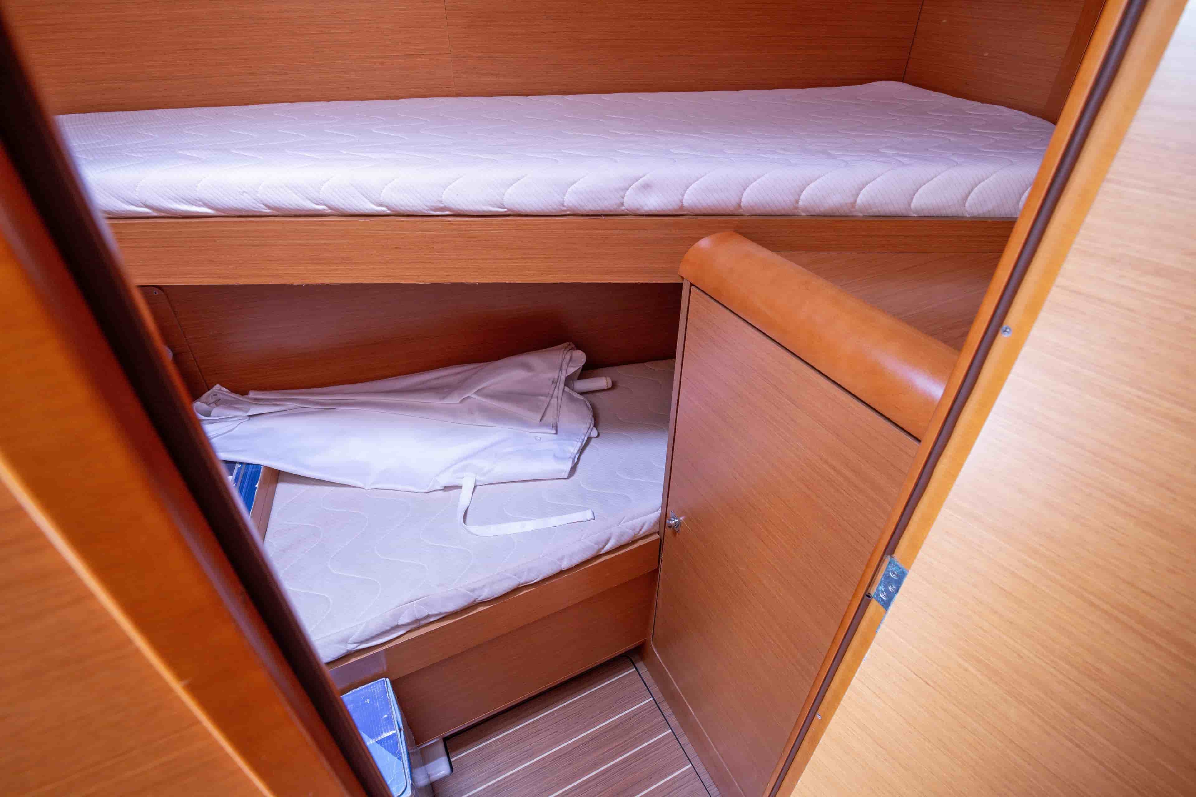 2013 Jeanneau Sun Odyssey 439 - View 50