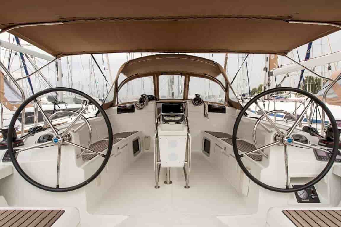 2013 Jeanneau Sun Odyssey 439 - View 8