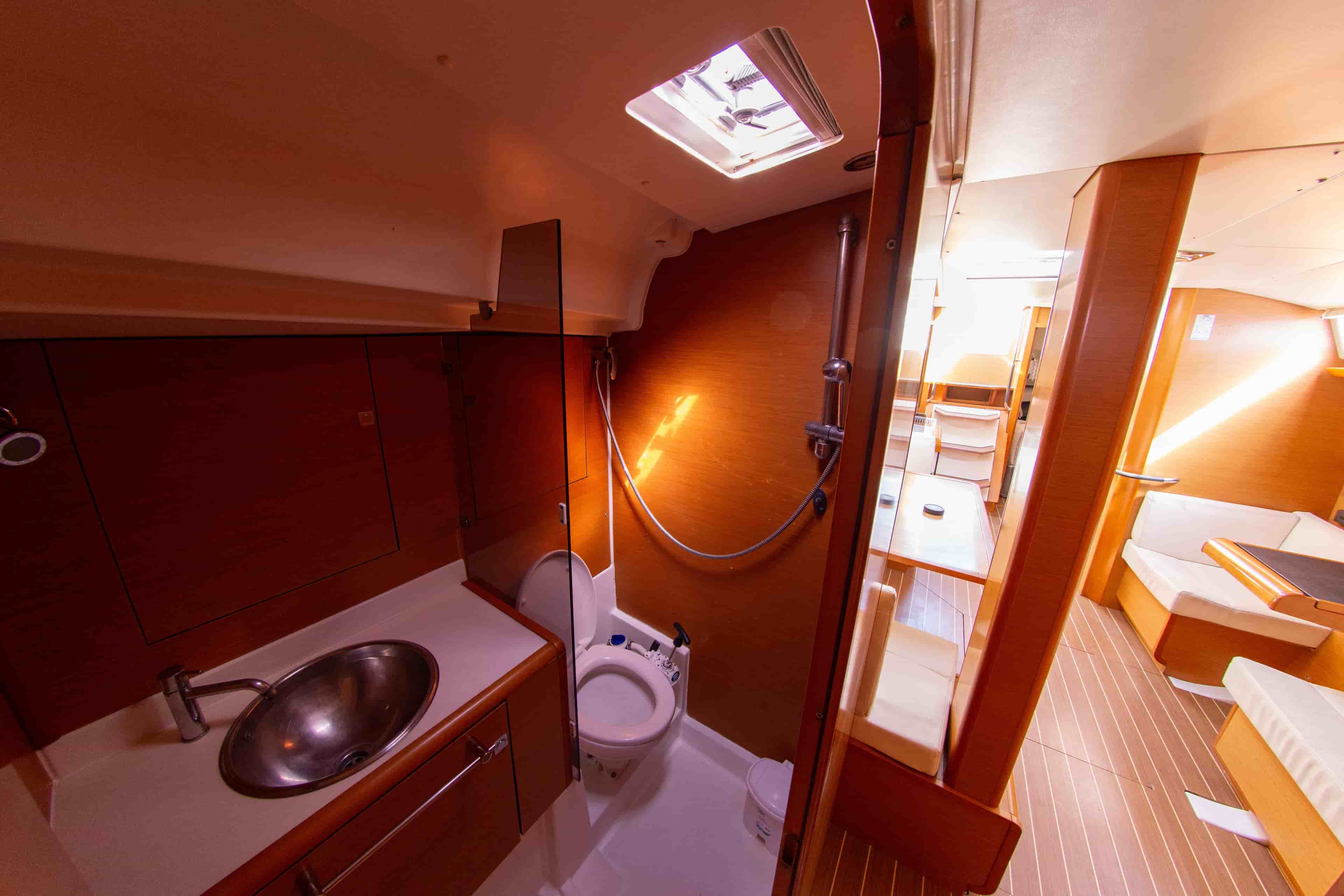 2012 Jeanneau Sun Odyssey 439 - View 25