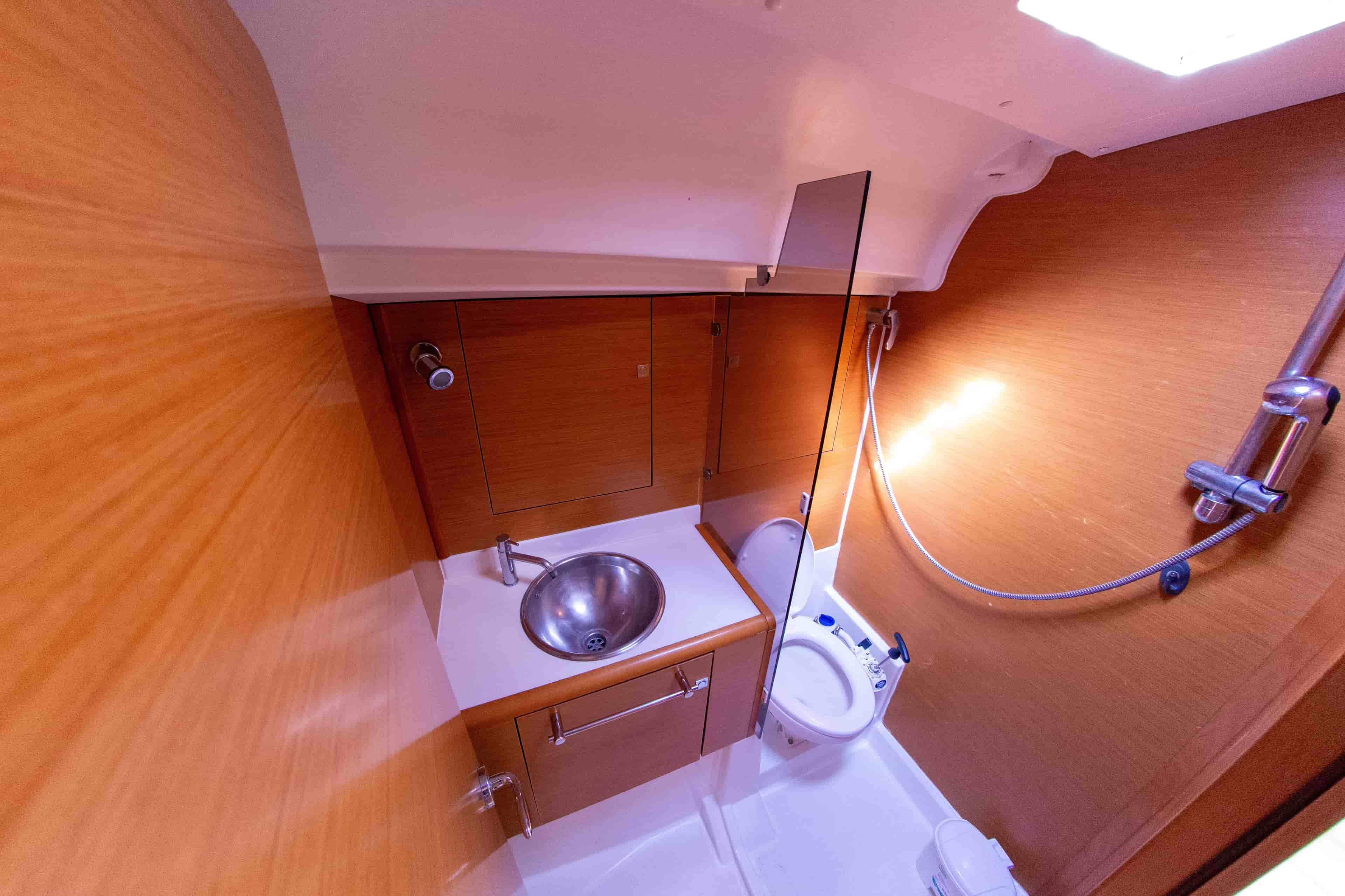 2012 Jeanneau Sun Odyssey 439 - View 26