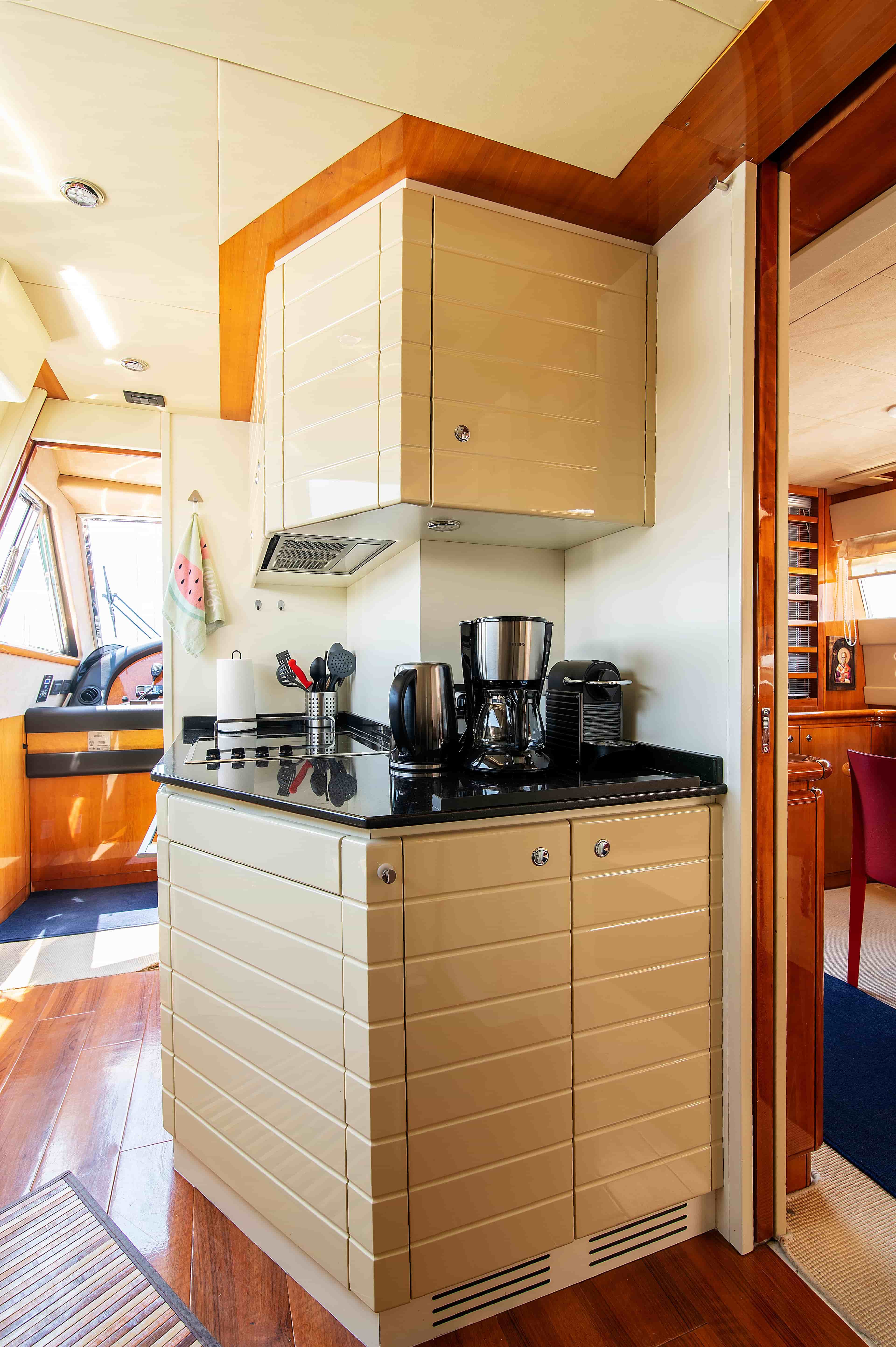 2003 Ferretti Yachts 760 - View 13