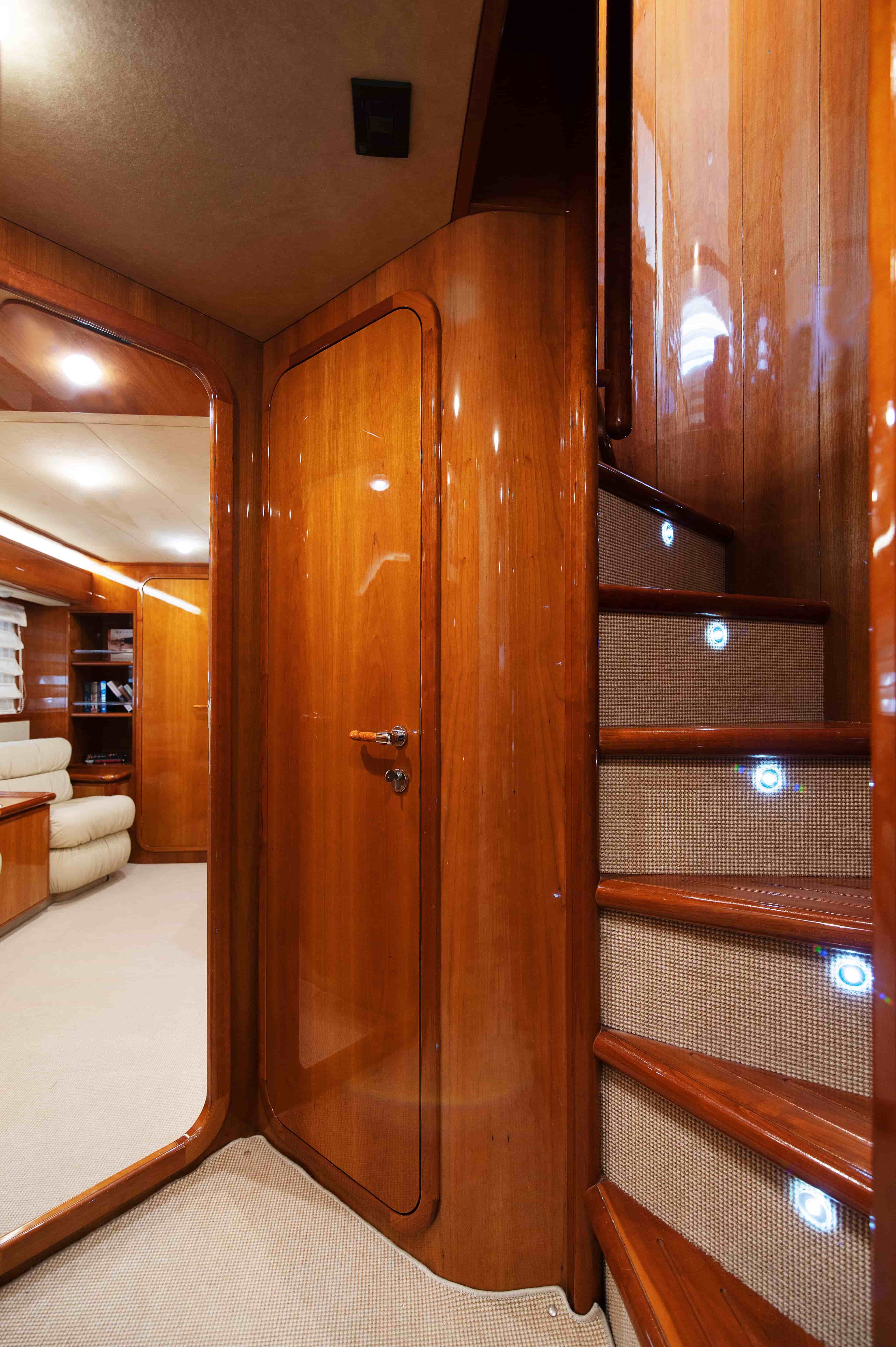 2003 Ferretti Yachts 760 - View 16